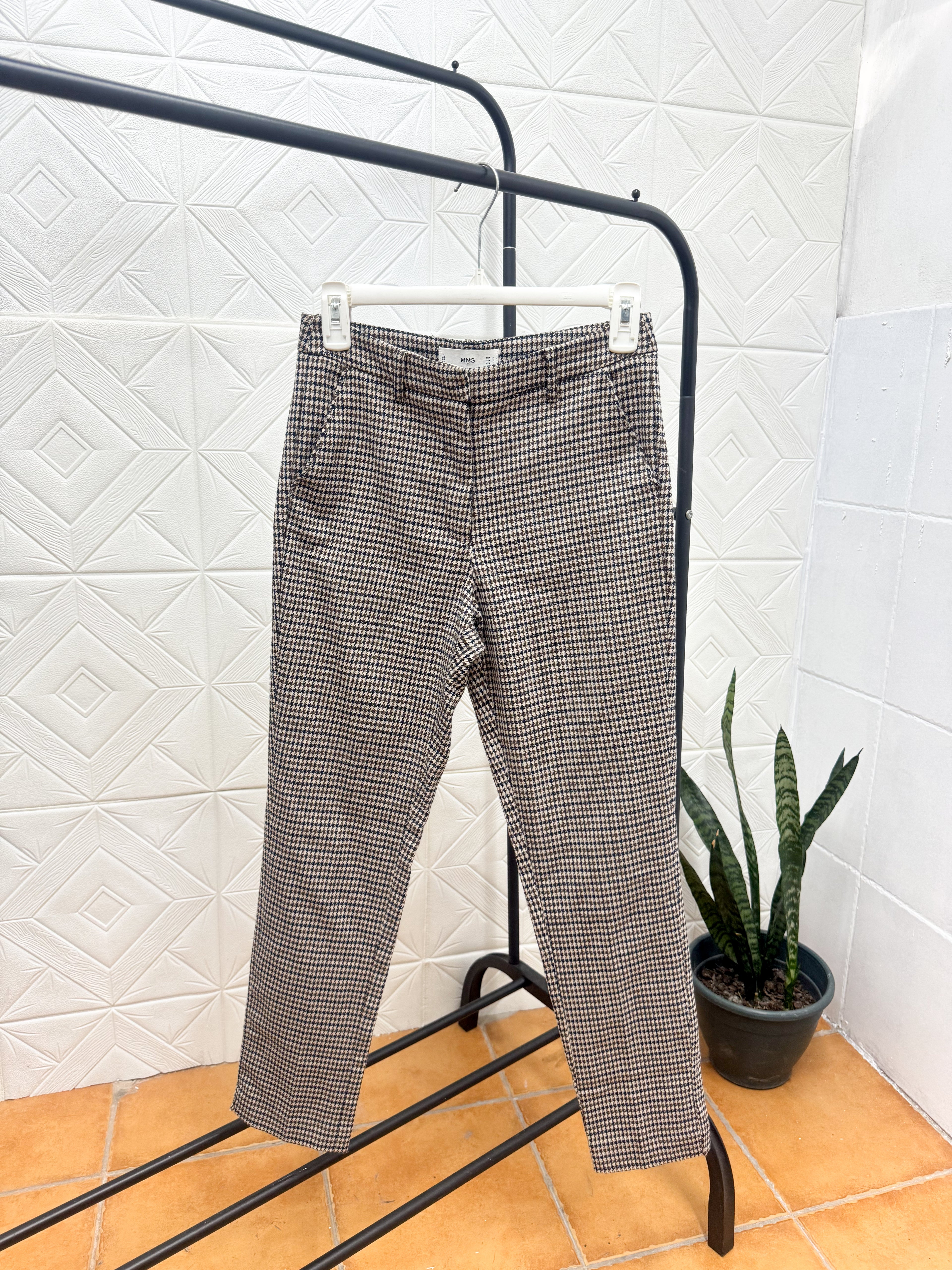 Pantalón de vestir MANGO