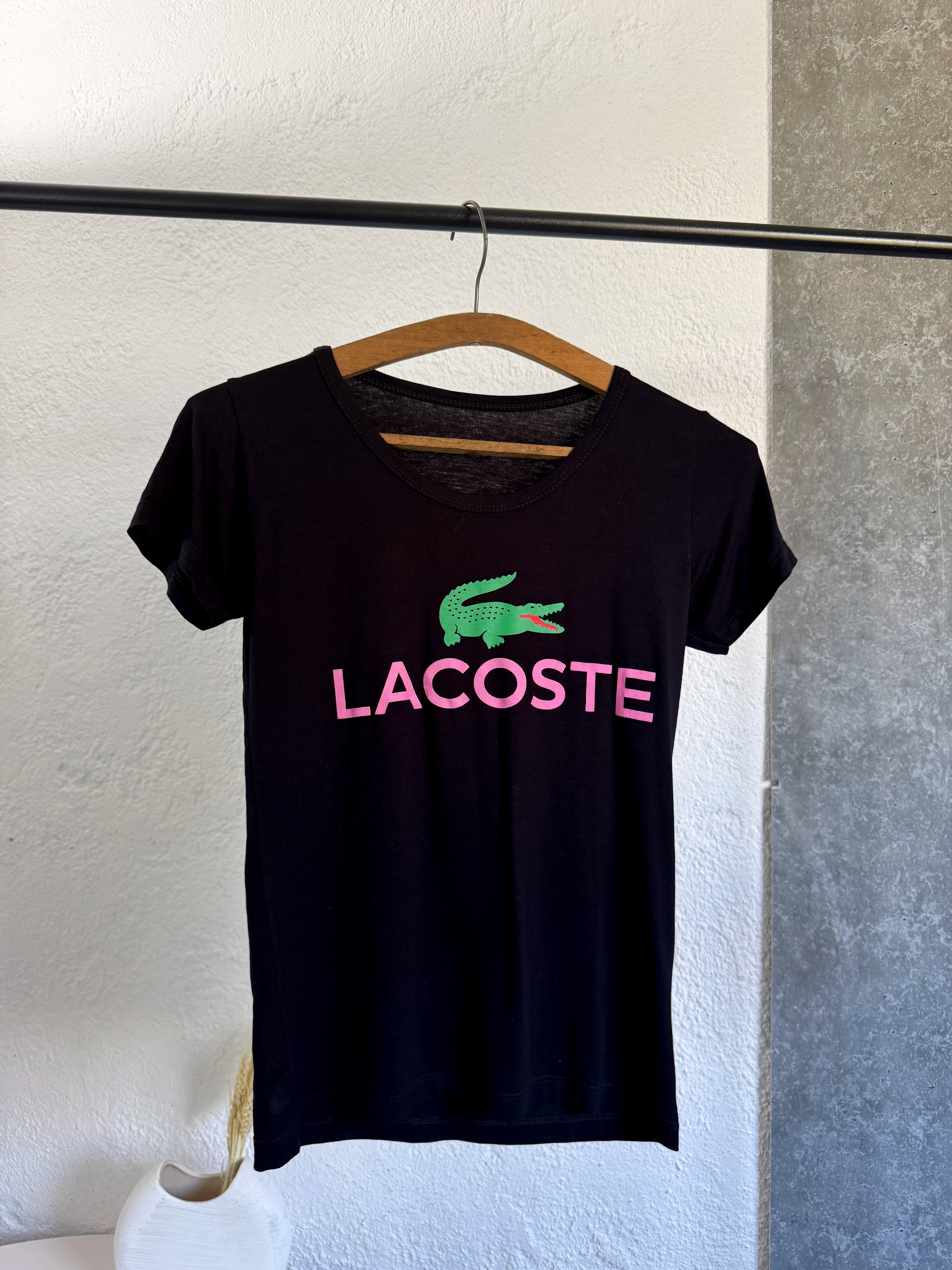 Remera negra Lacoste