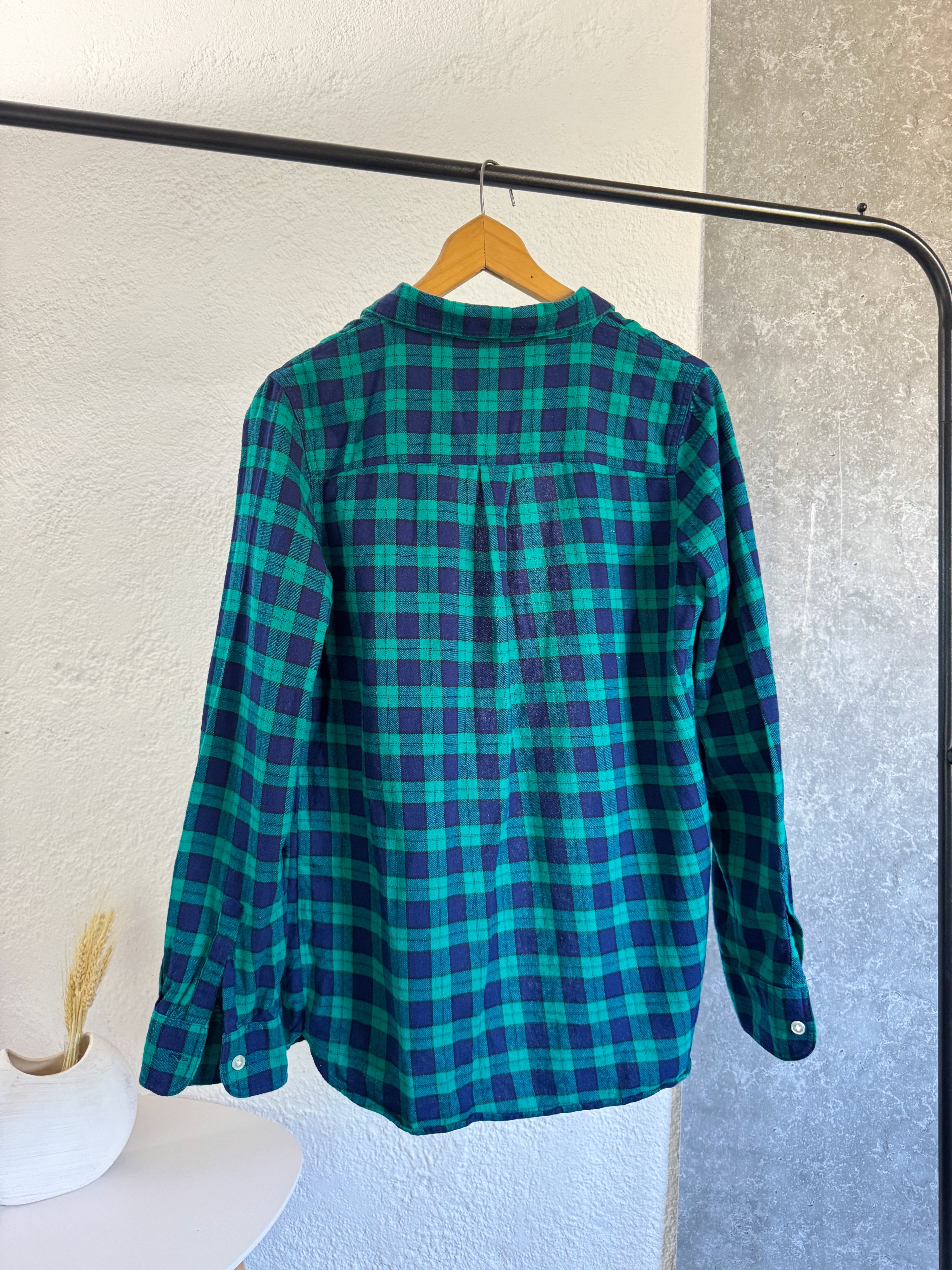 Camisa a cuadros verde agua y azul