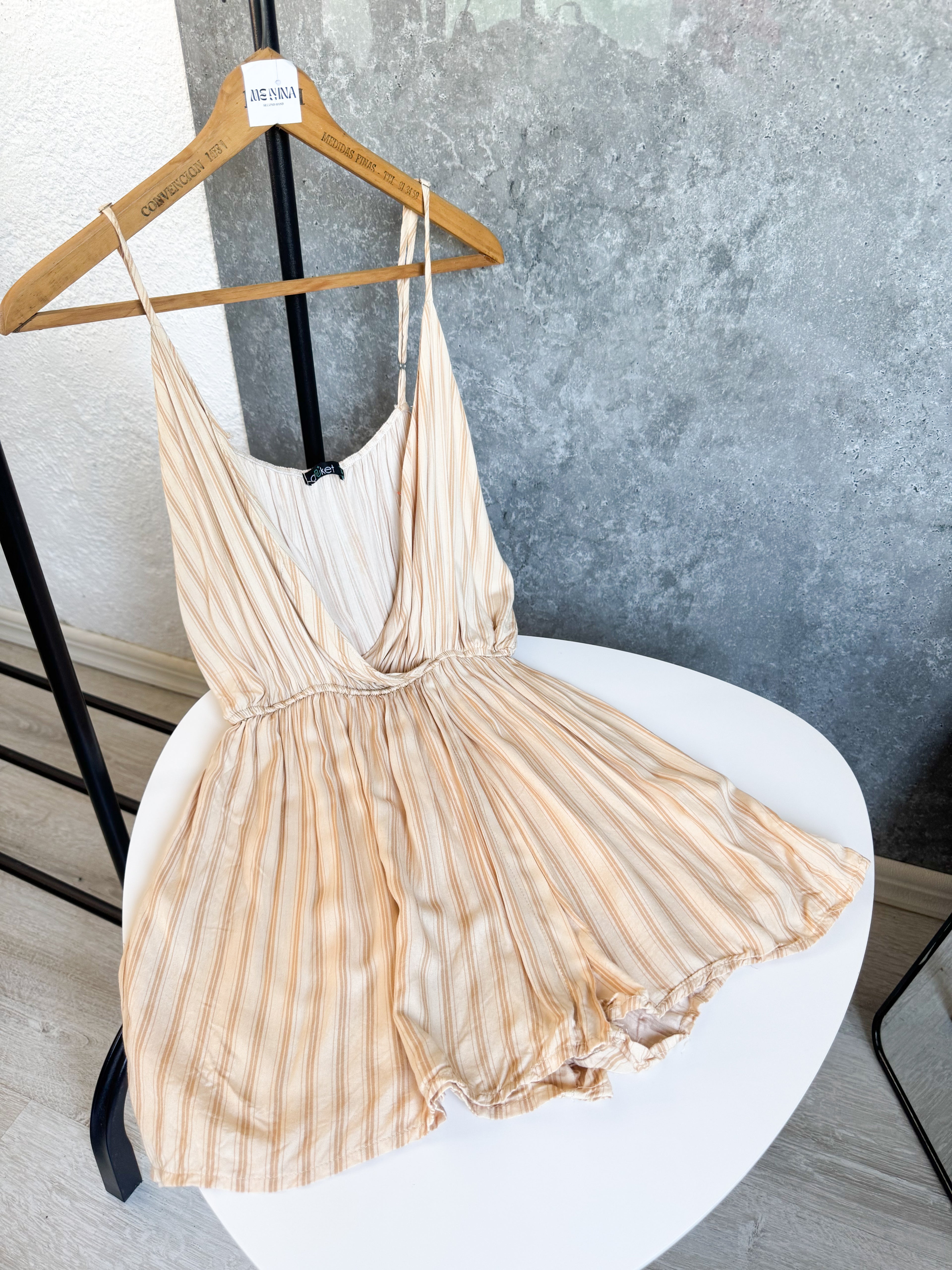 Monito beige a rayas