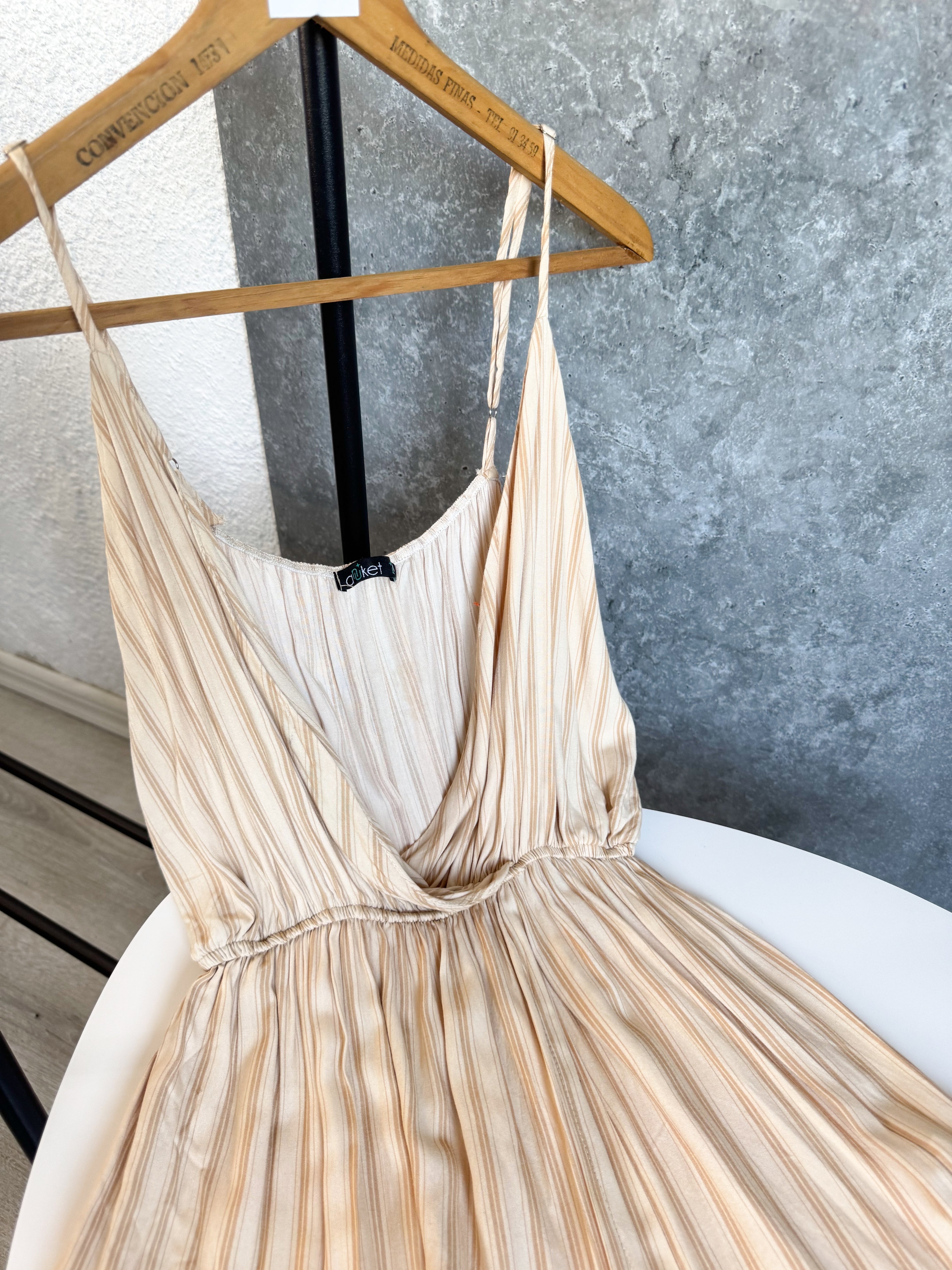 Monito beige a rayas