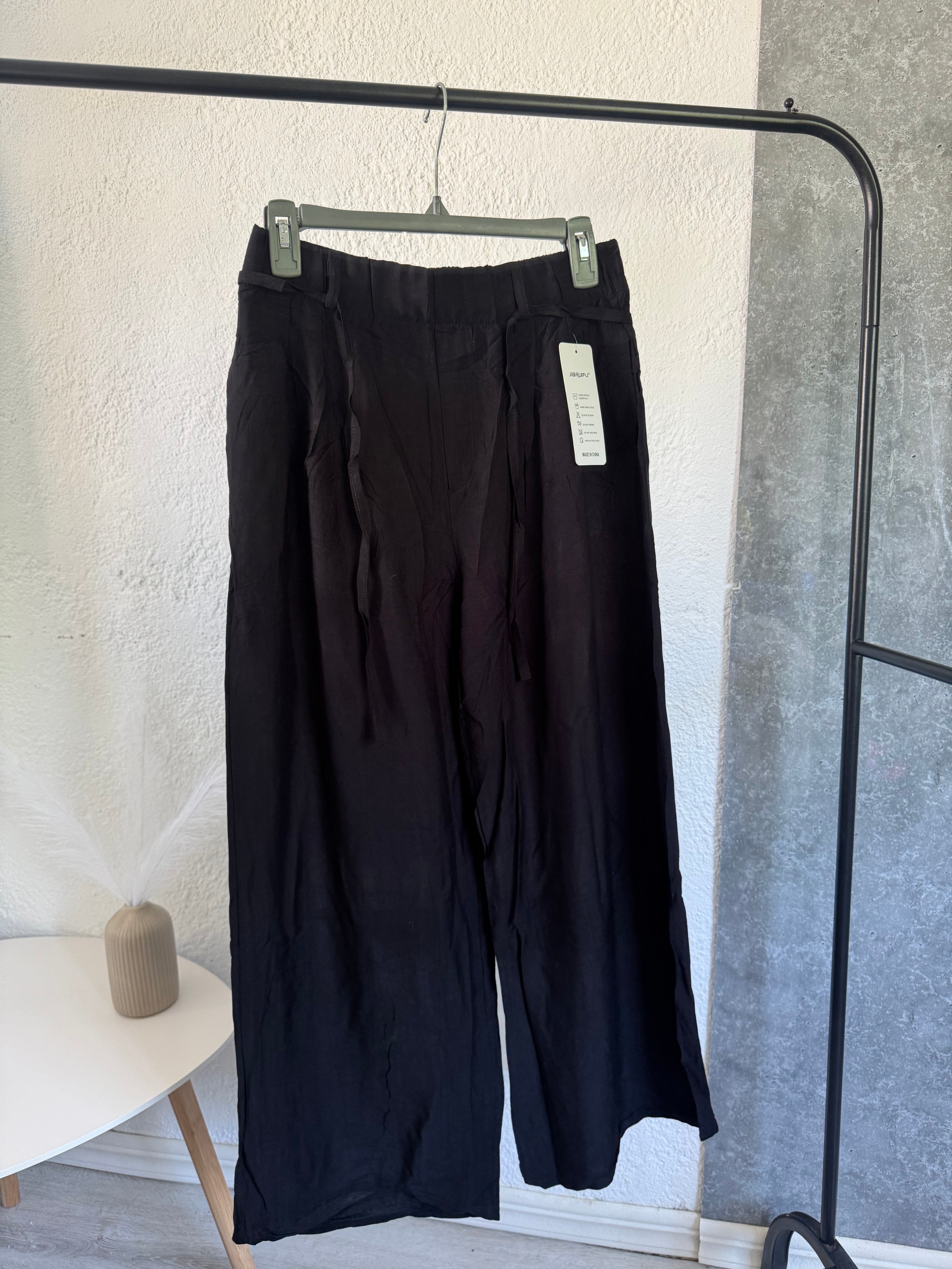 Pantalón NUEVO fresco color negro