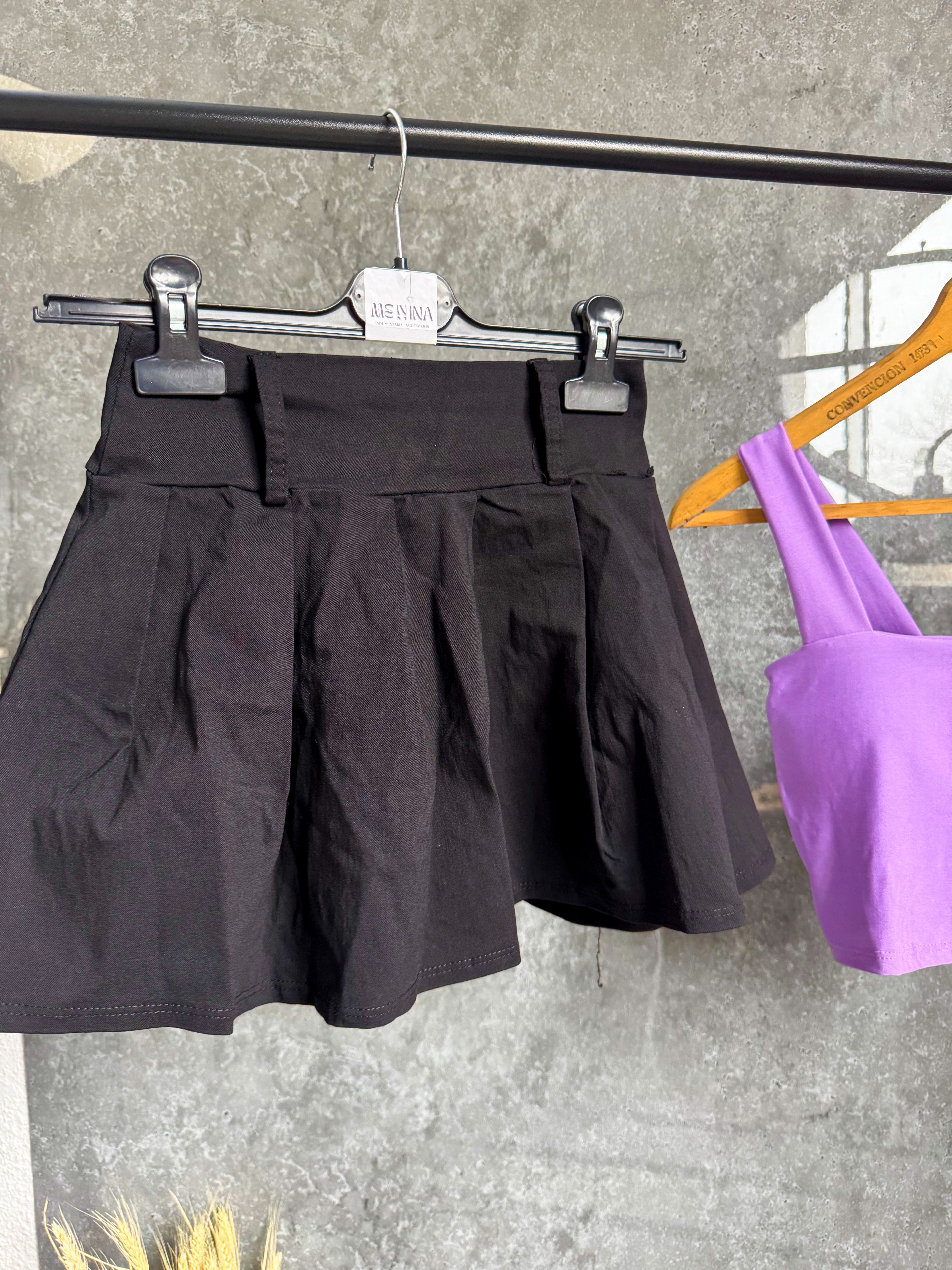 Pollera negra tableada