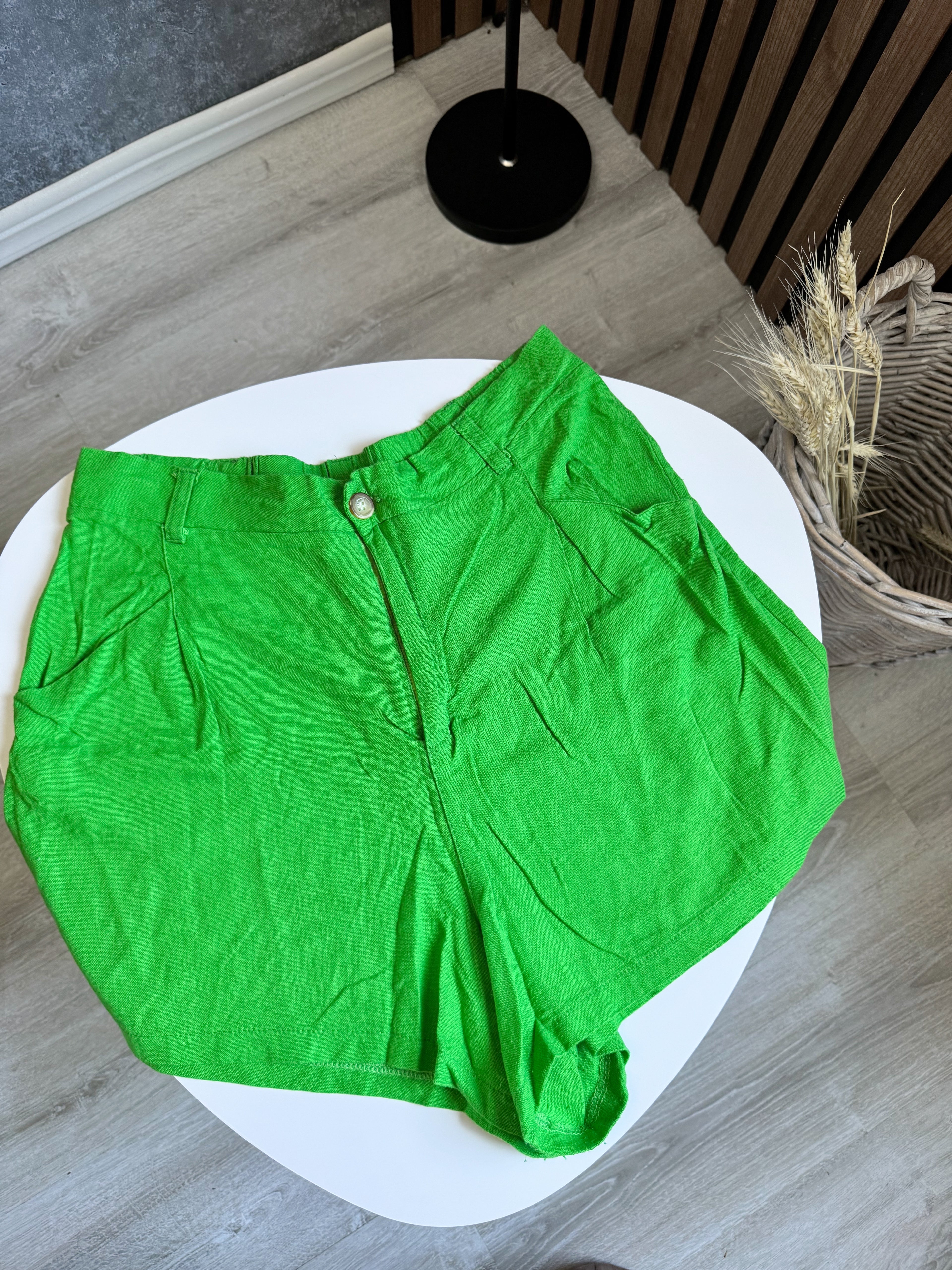 Short de lino verde