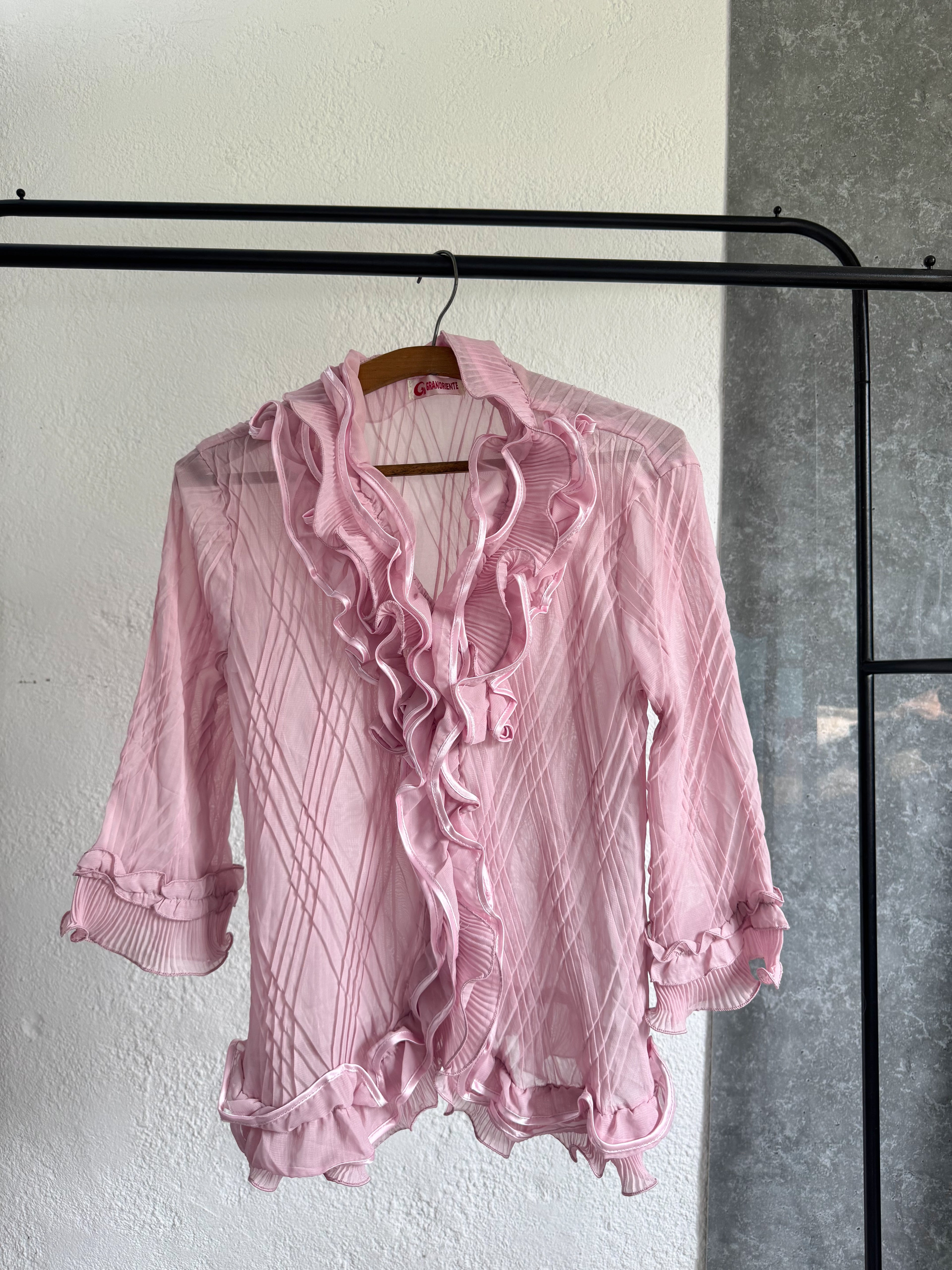 Blusa rosa con volados