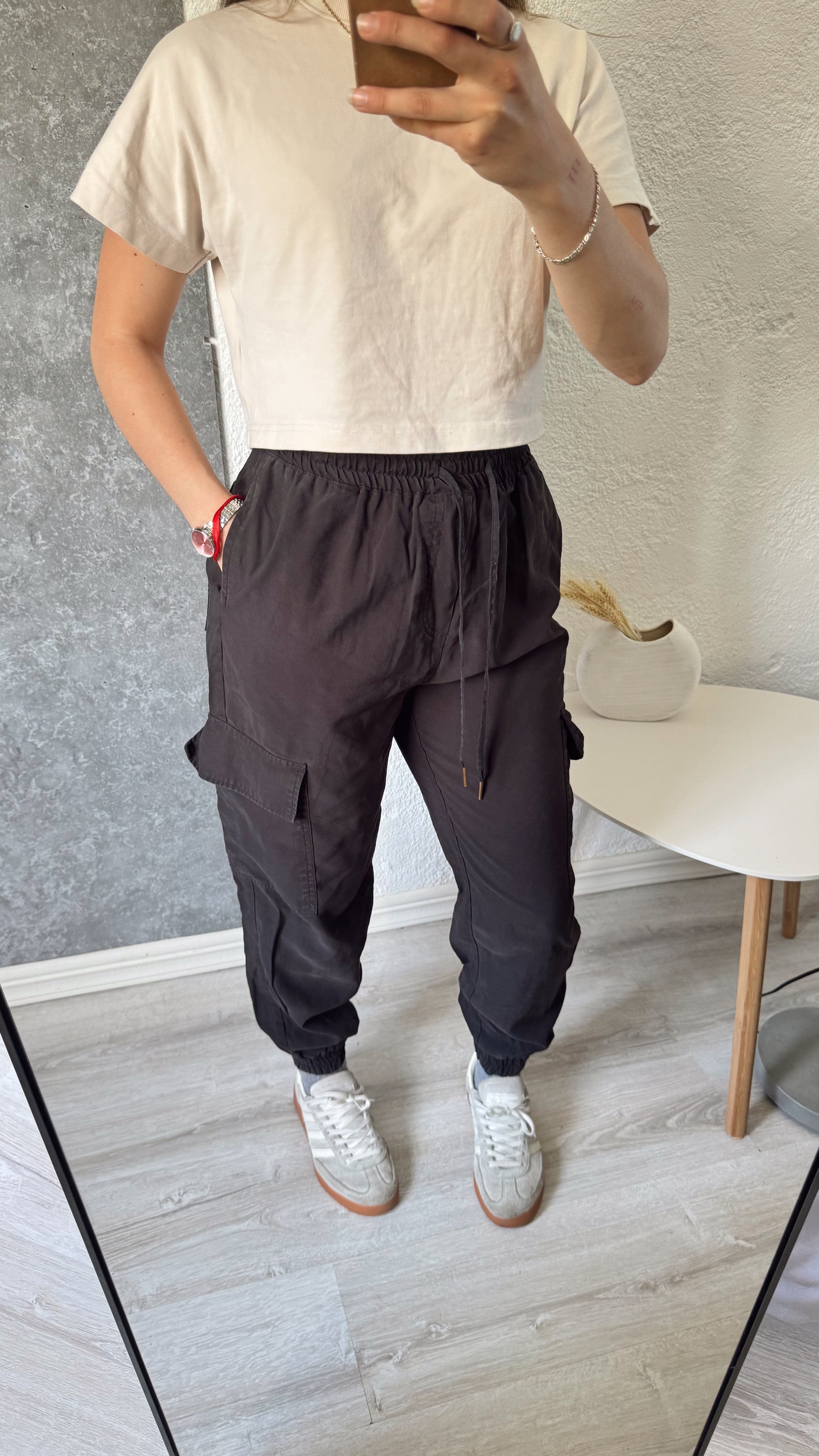 Pantalón cargo negro