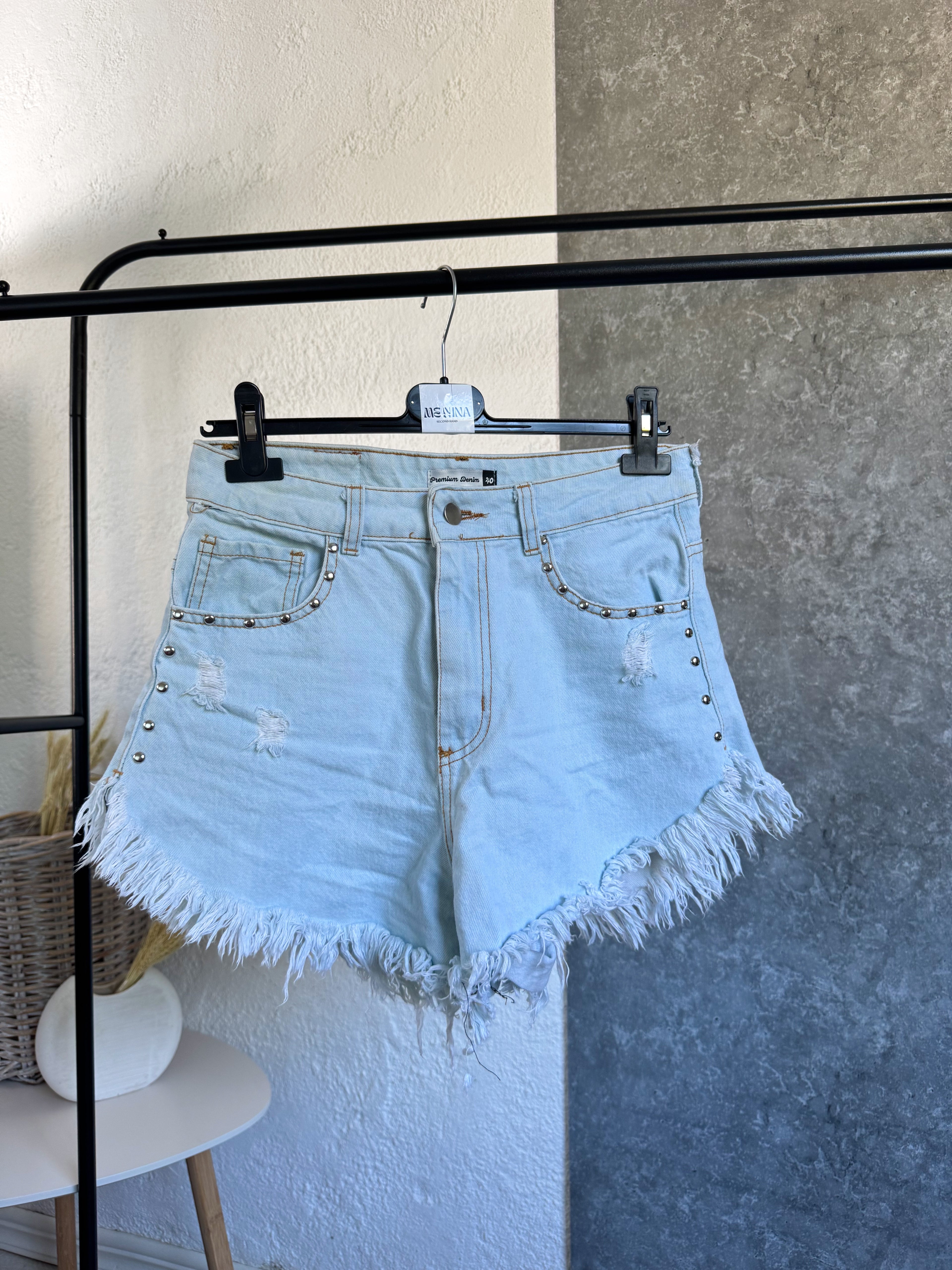 Short de Jean con tachas