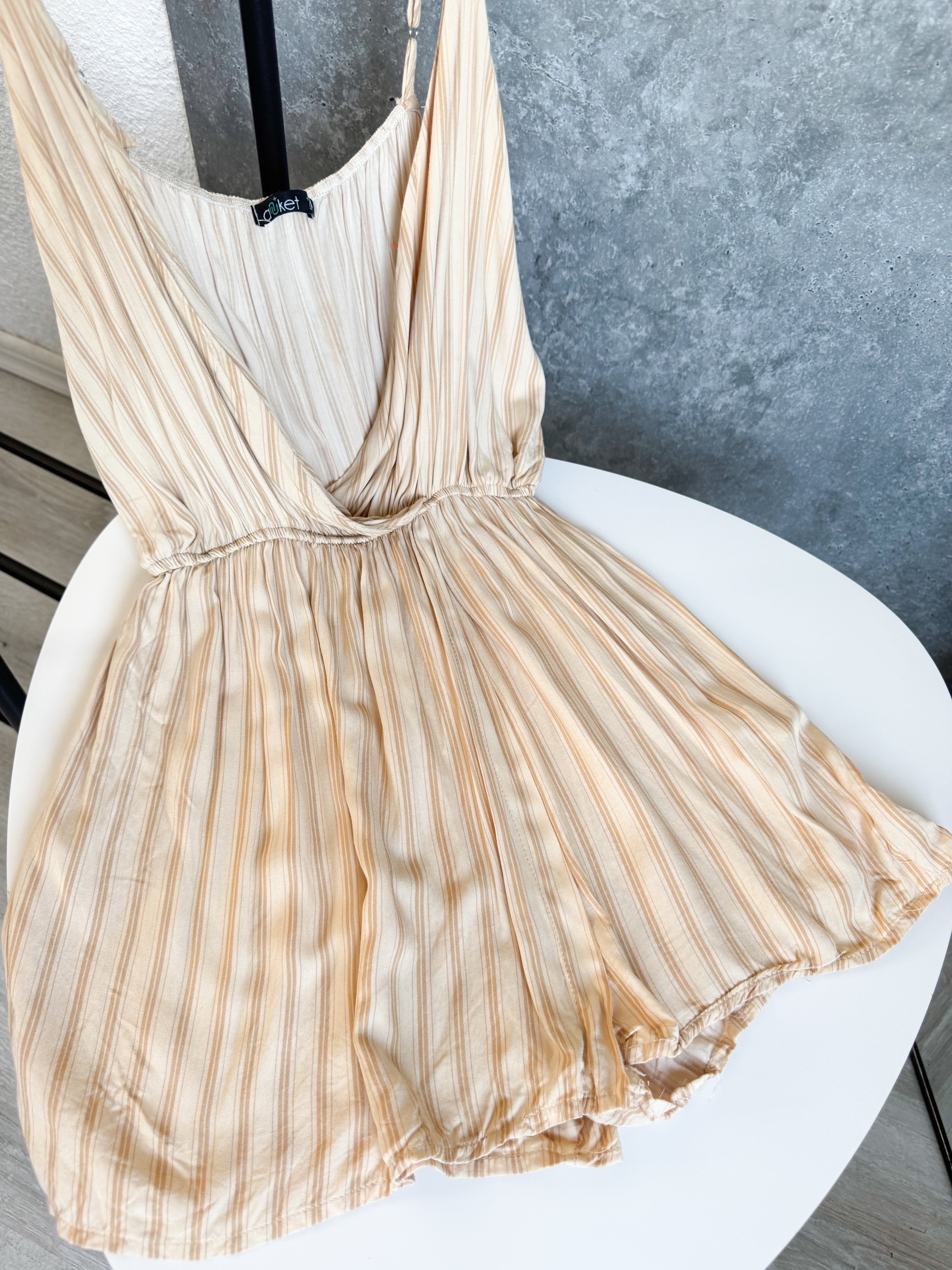 Monito beige a rayas