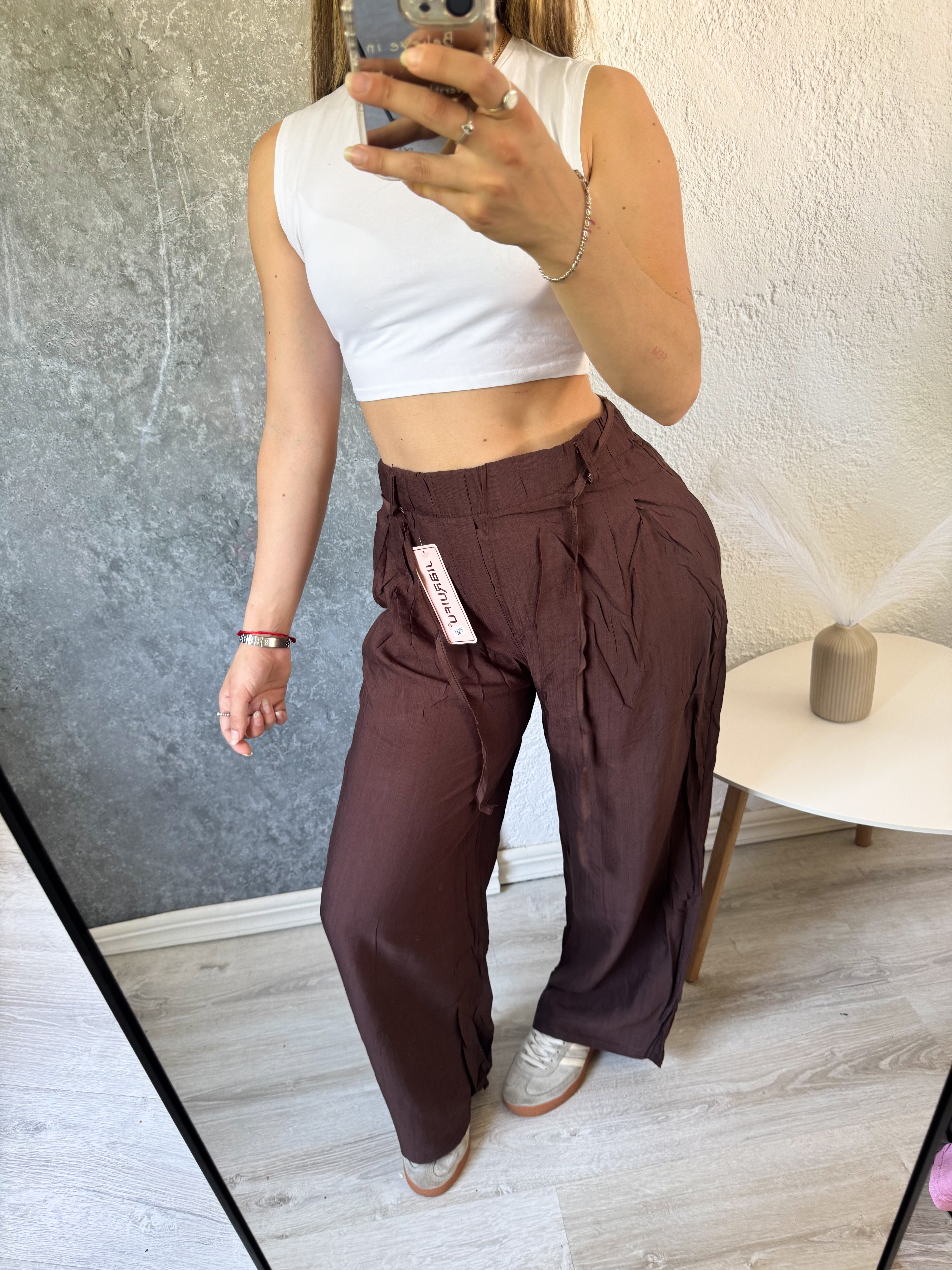 Pantalón NUEVO fresco color marrón