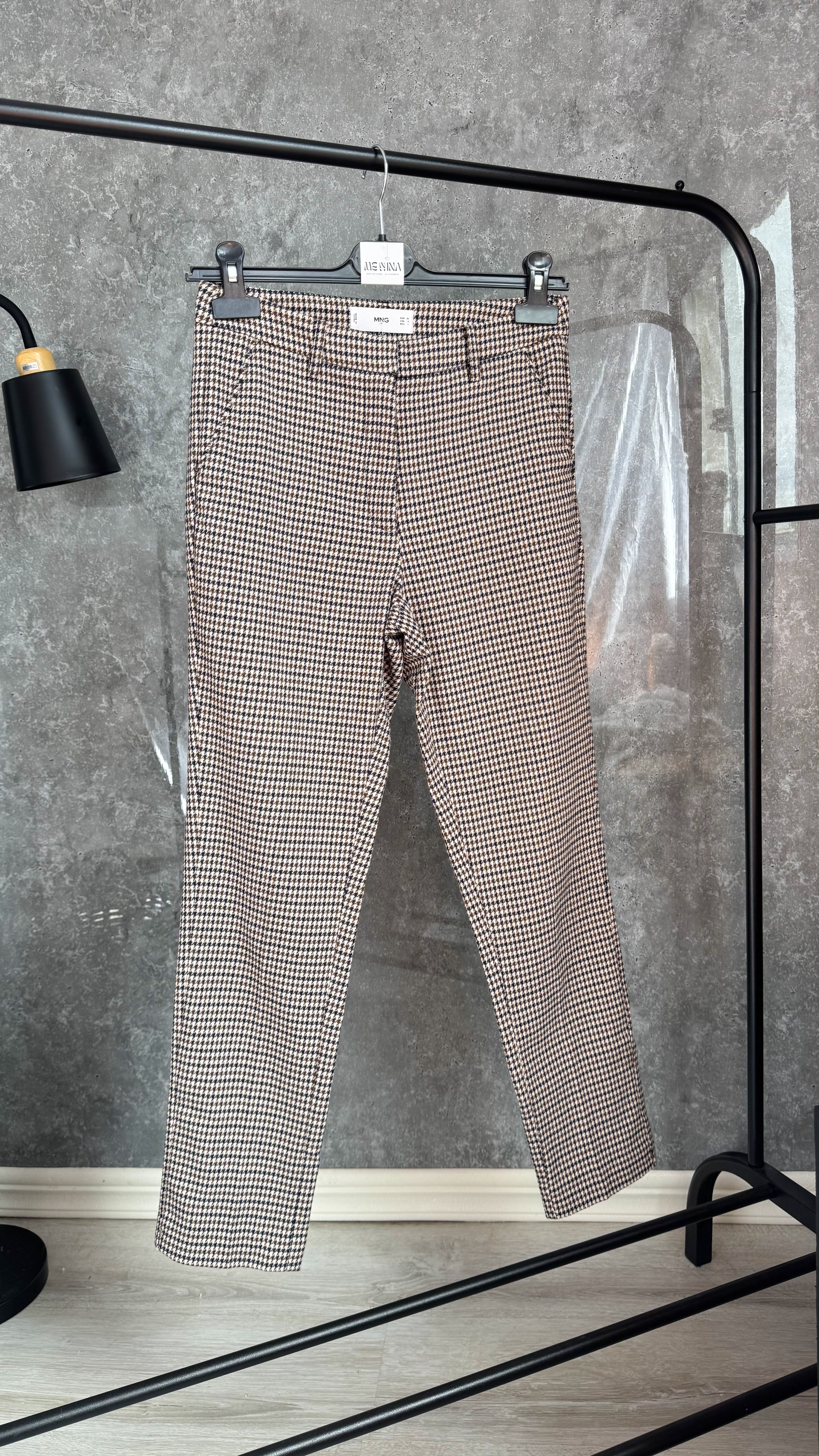 Pantalón de vestir MANGO