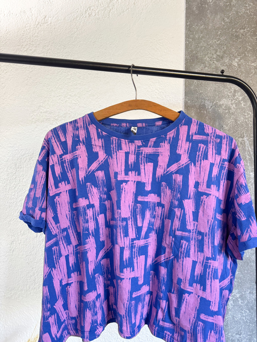 Remera Indian azul y rosa