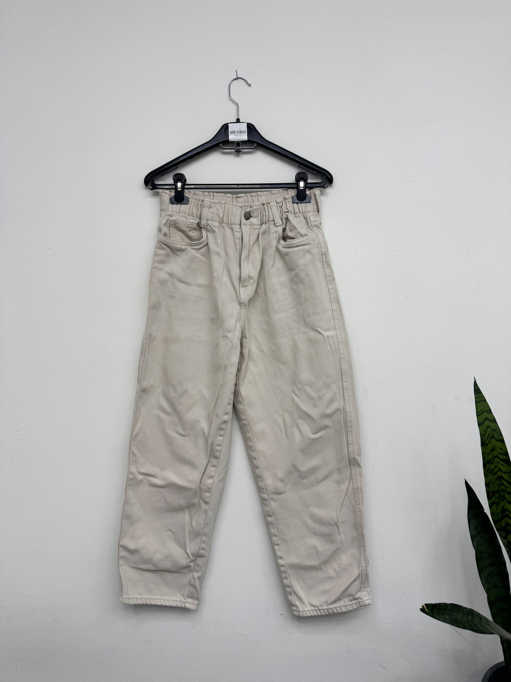 Pantalón beige talle 26