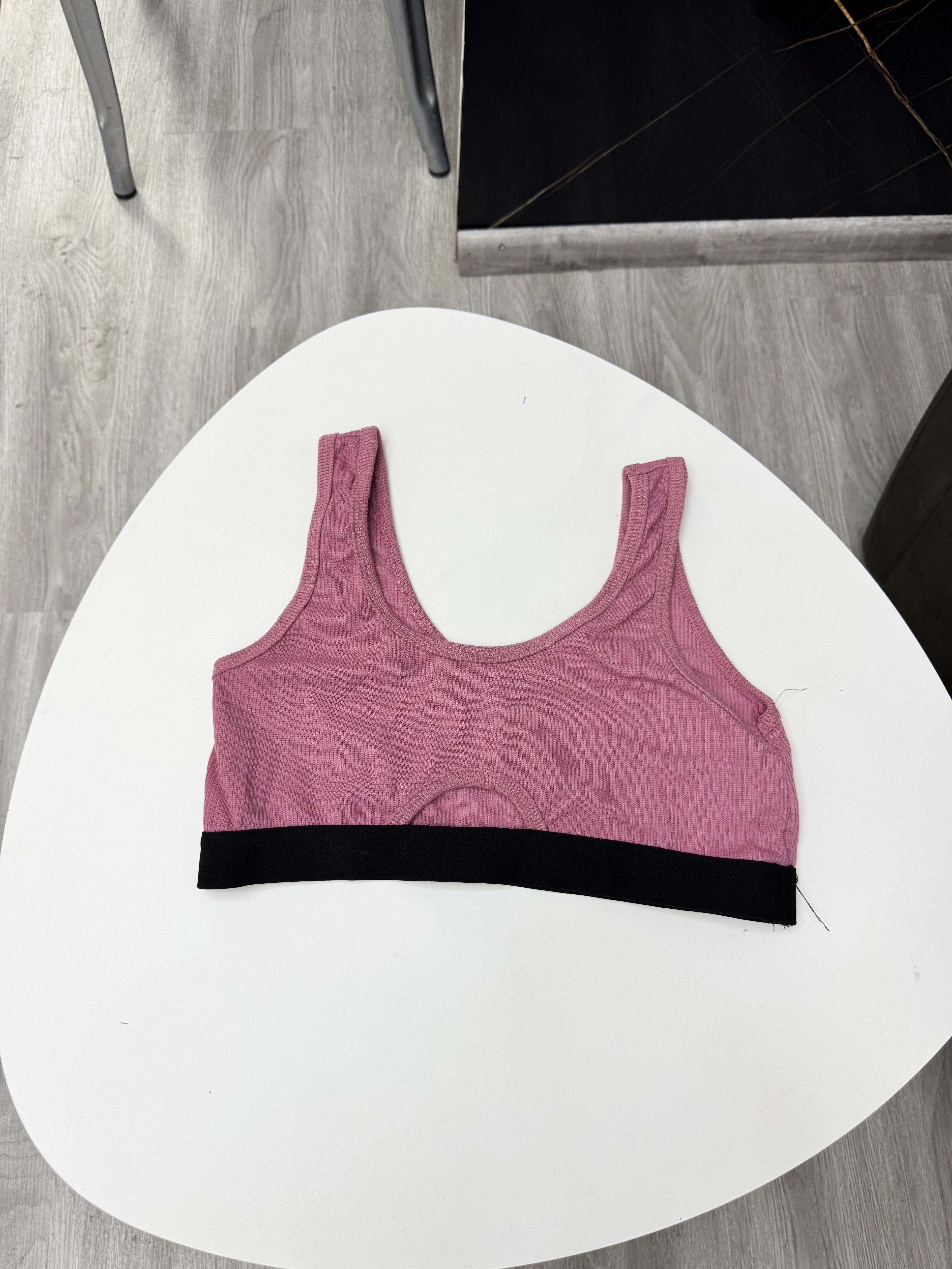 Top deportivo rosado