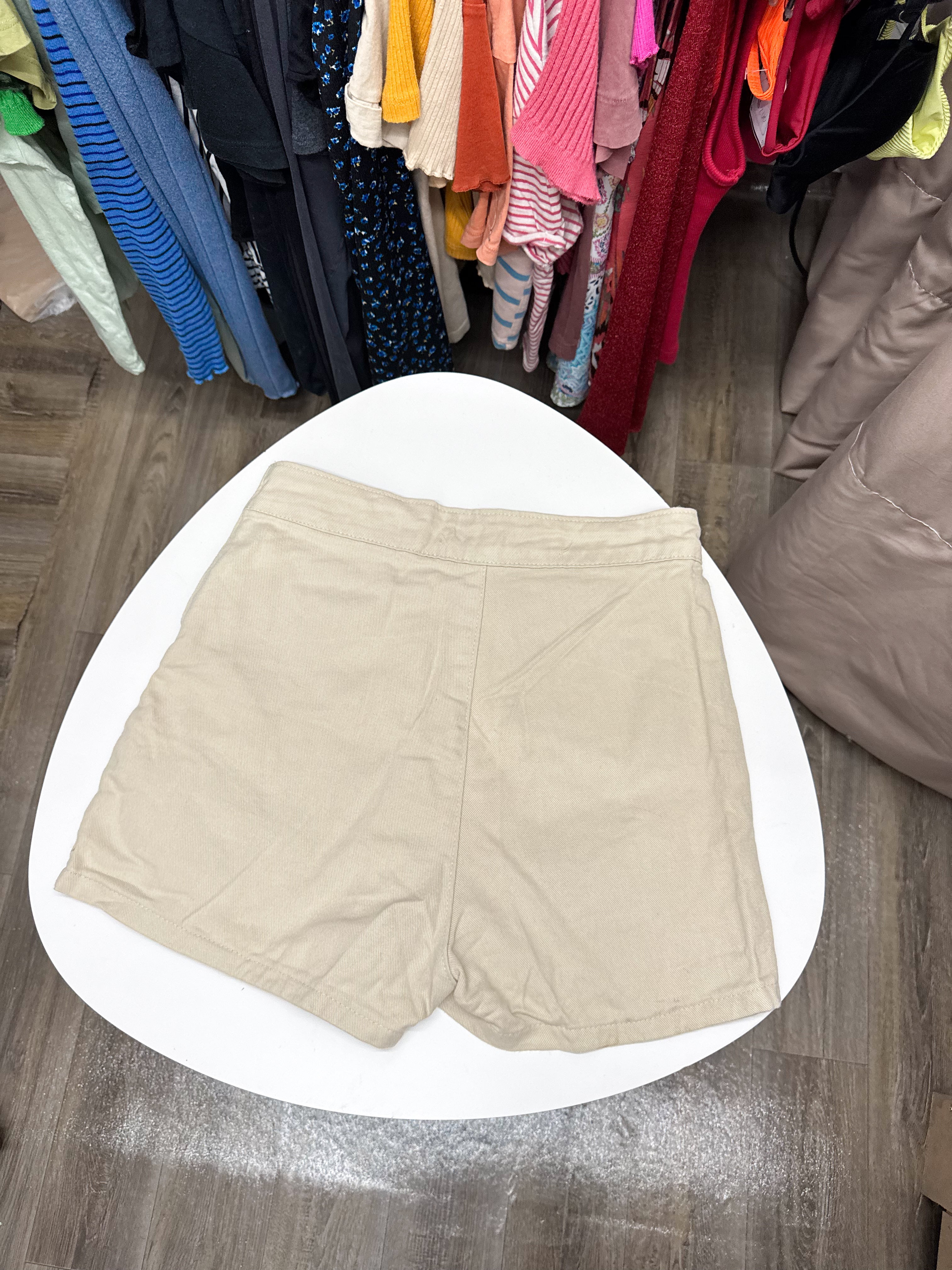 Short pollera beige