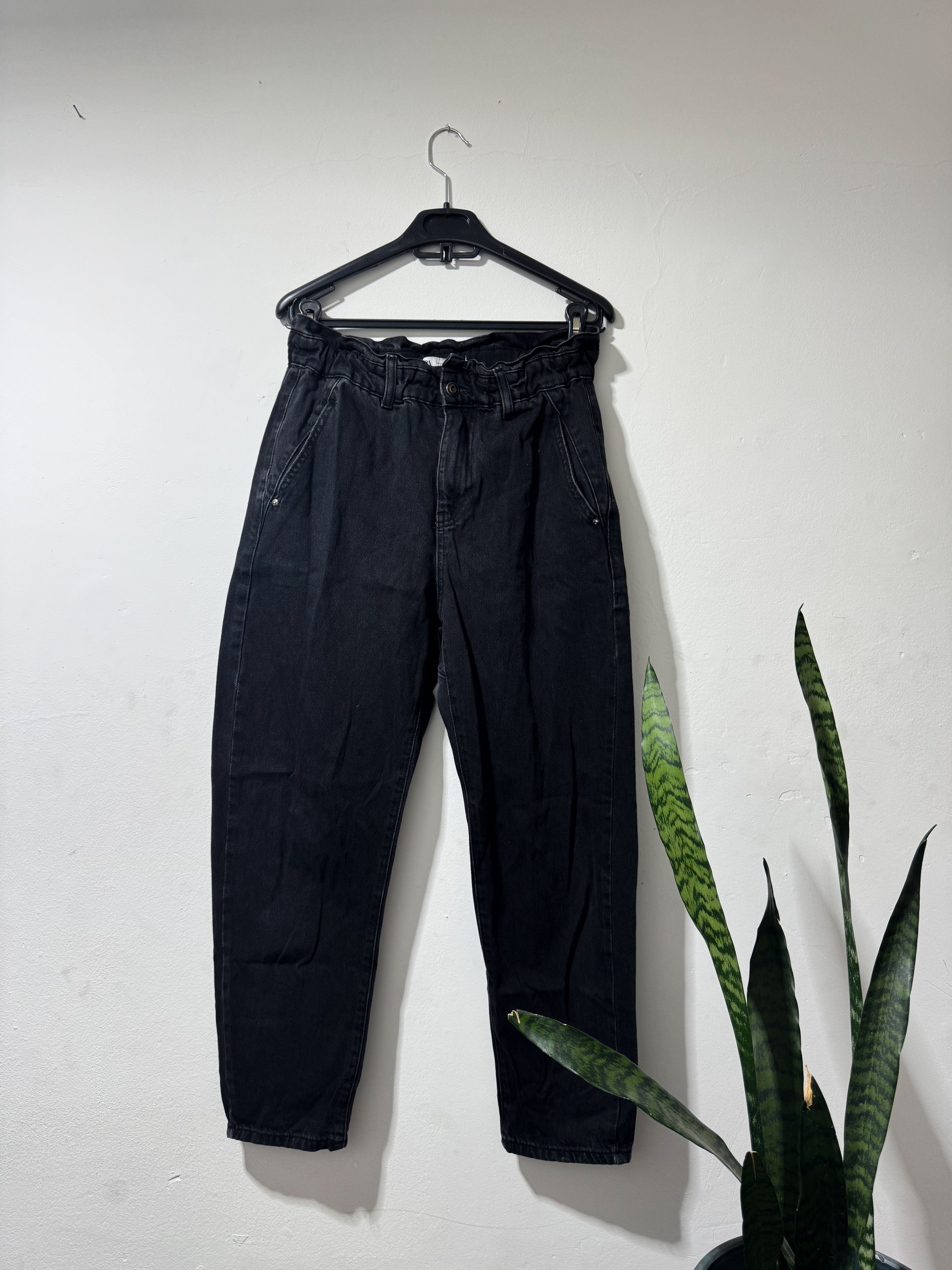 Jean ZARA negro talle 34