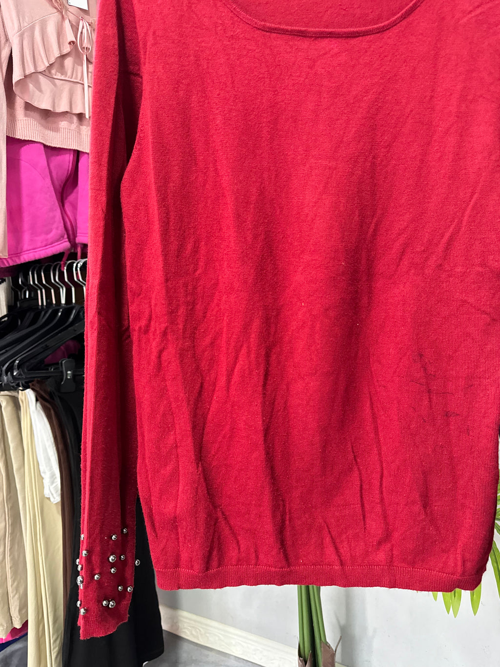 Buzo de hilo bordó con perlas