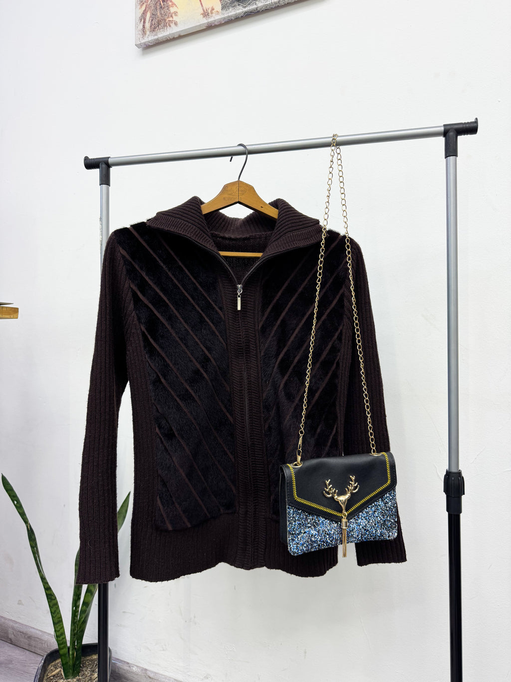 Campera marrón con piel