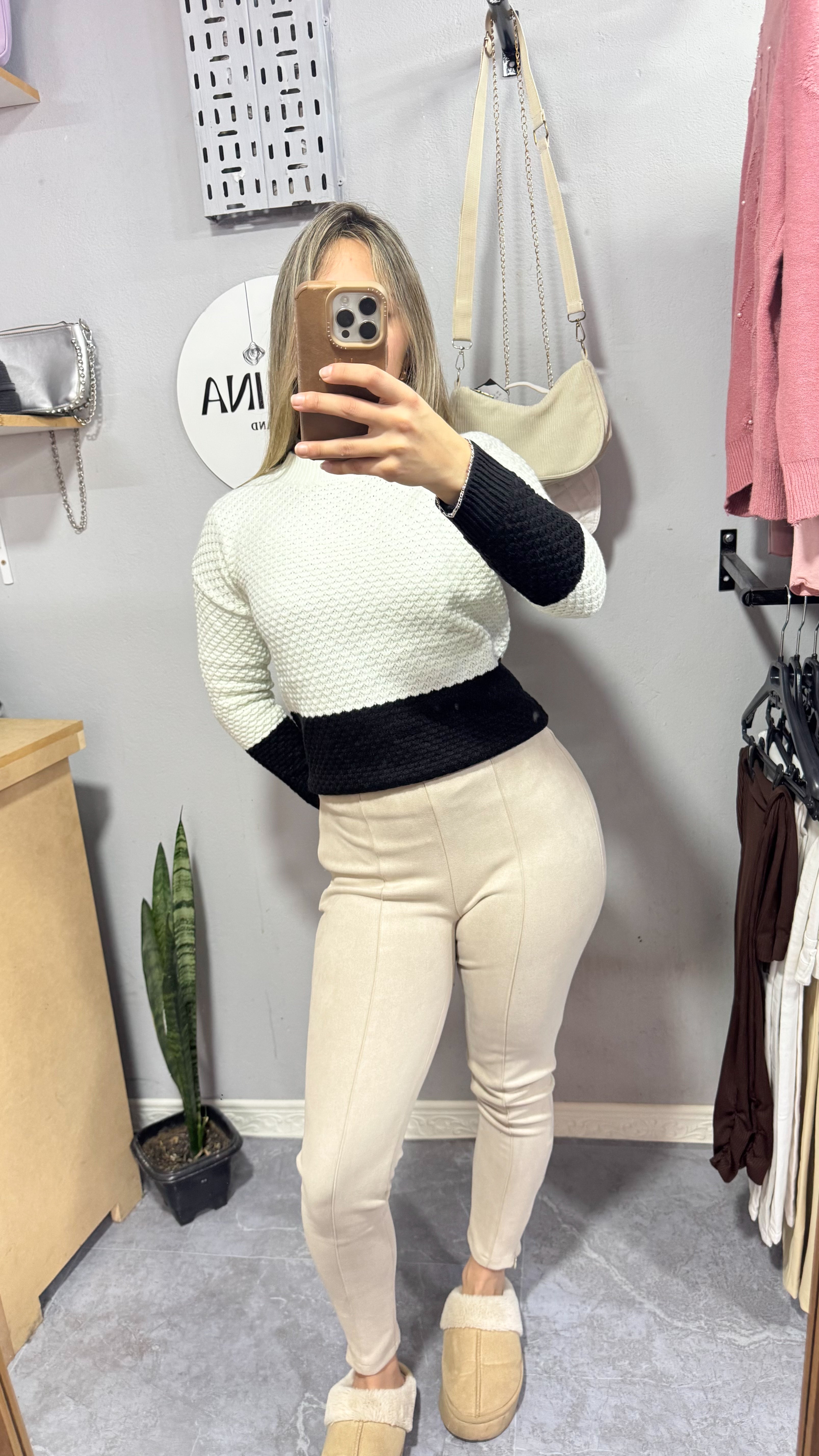 Pantalón terciopelo beige