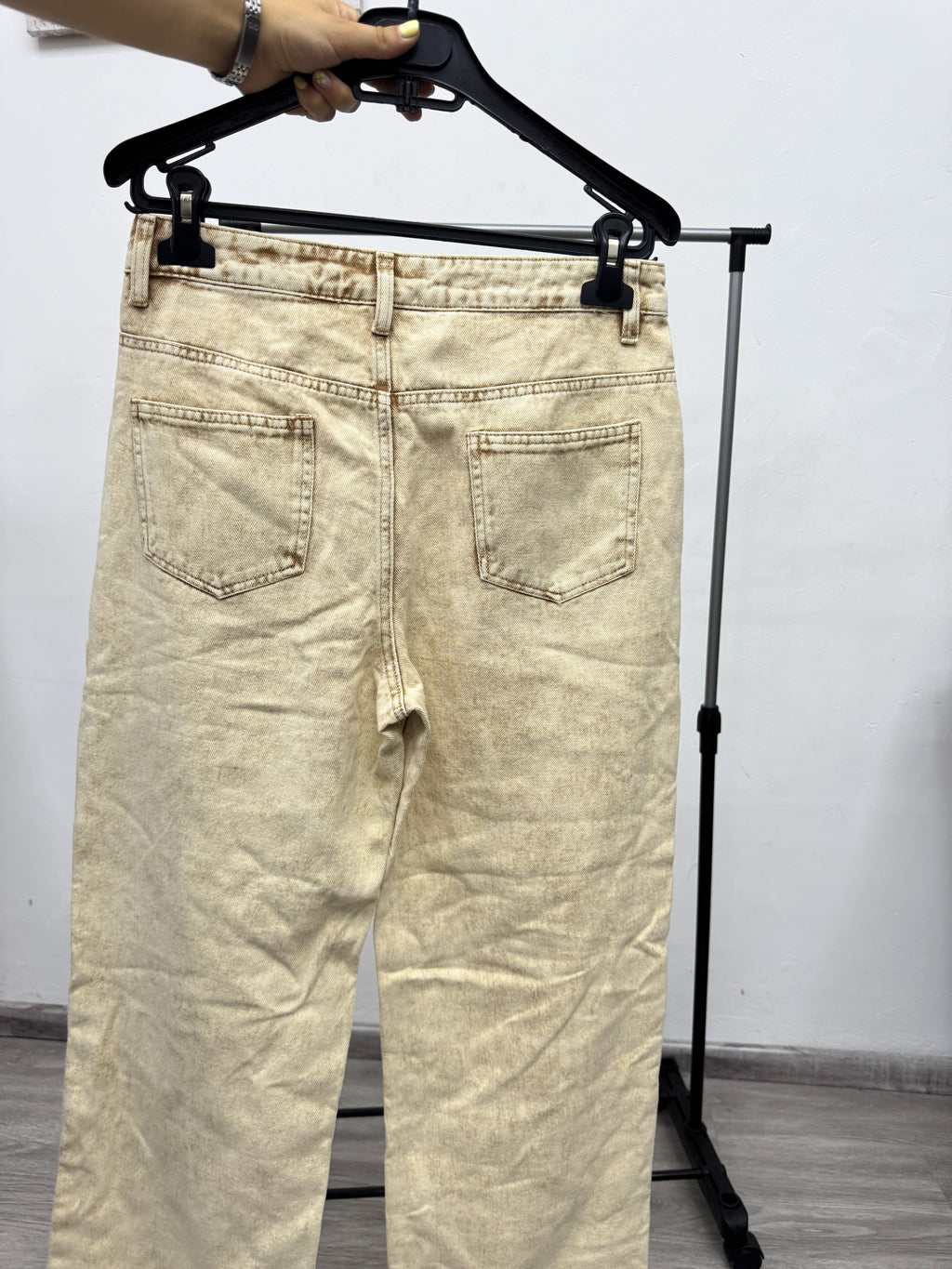 Jean marrón jaspeado