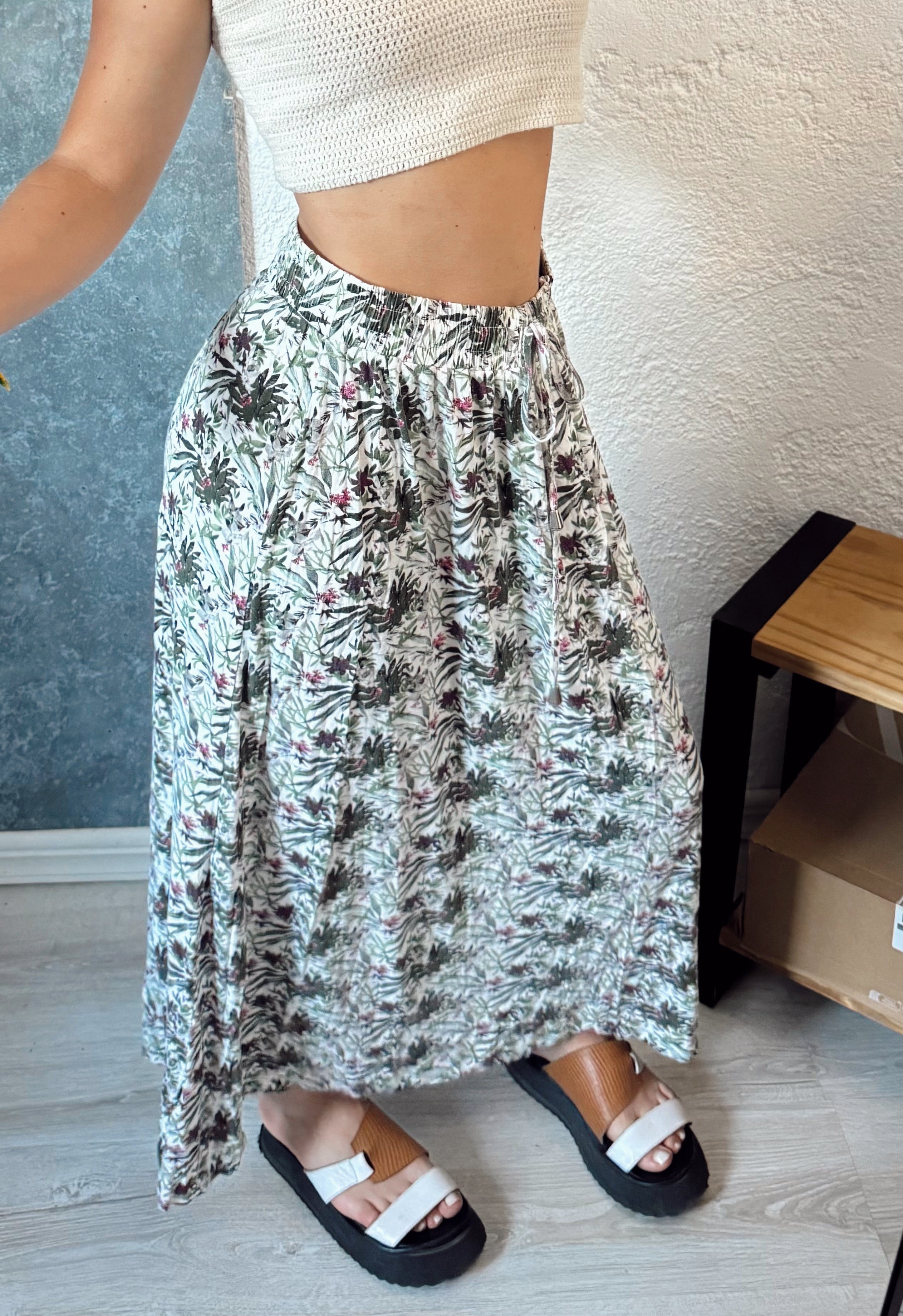 Pollera larga con diseño talle L