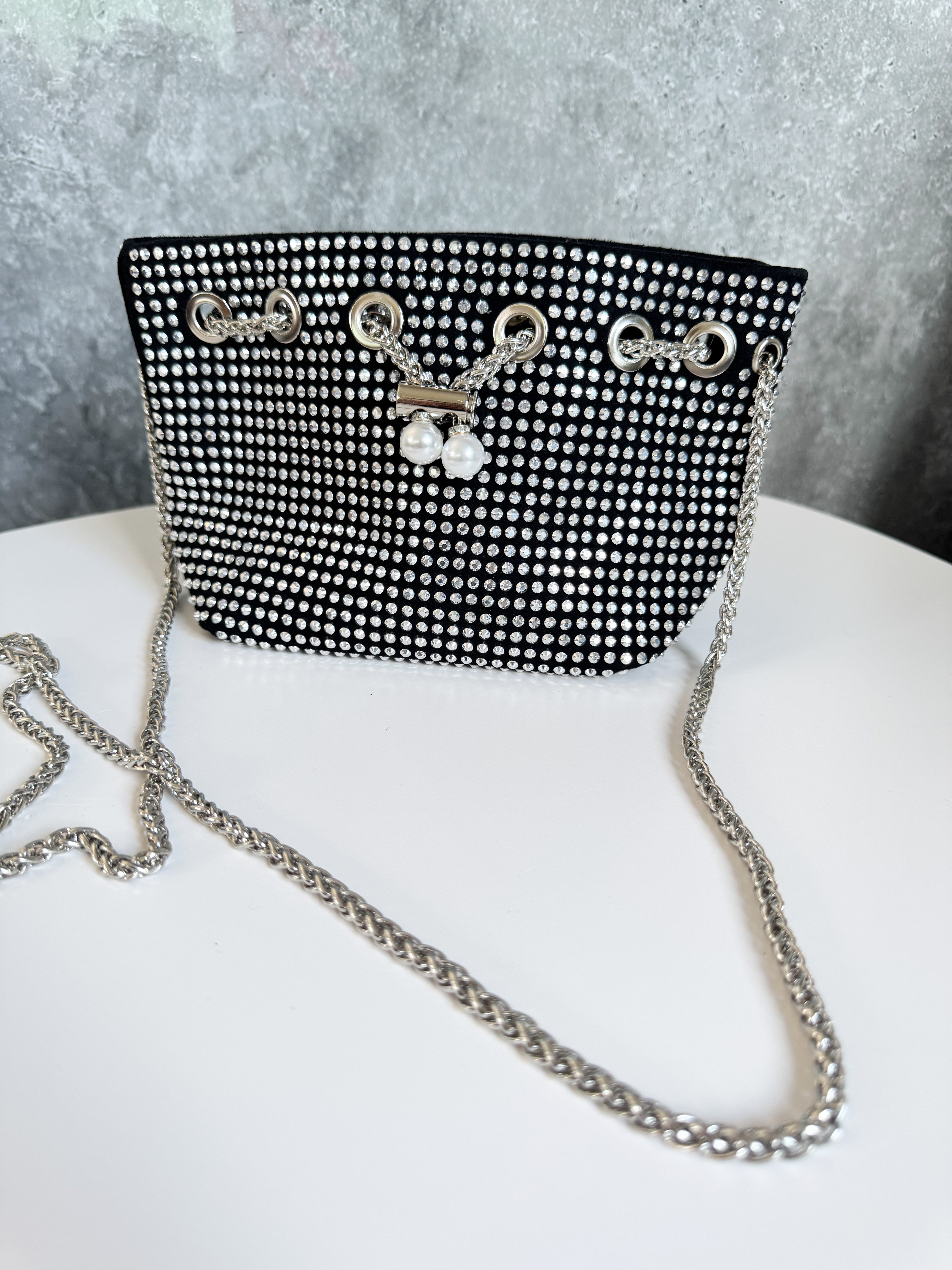 Cartera NUEVA negra con brillos