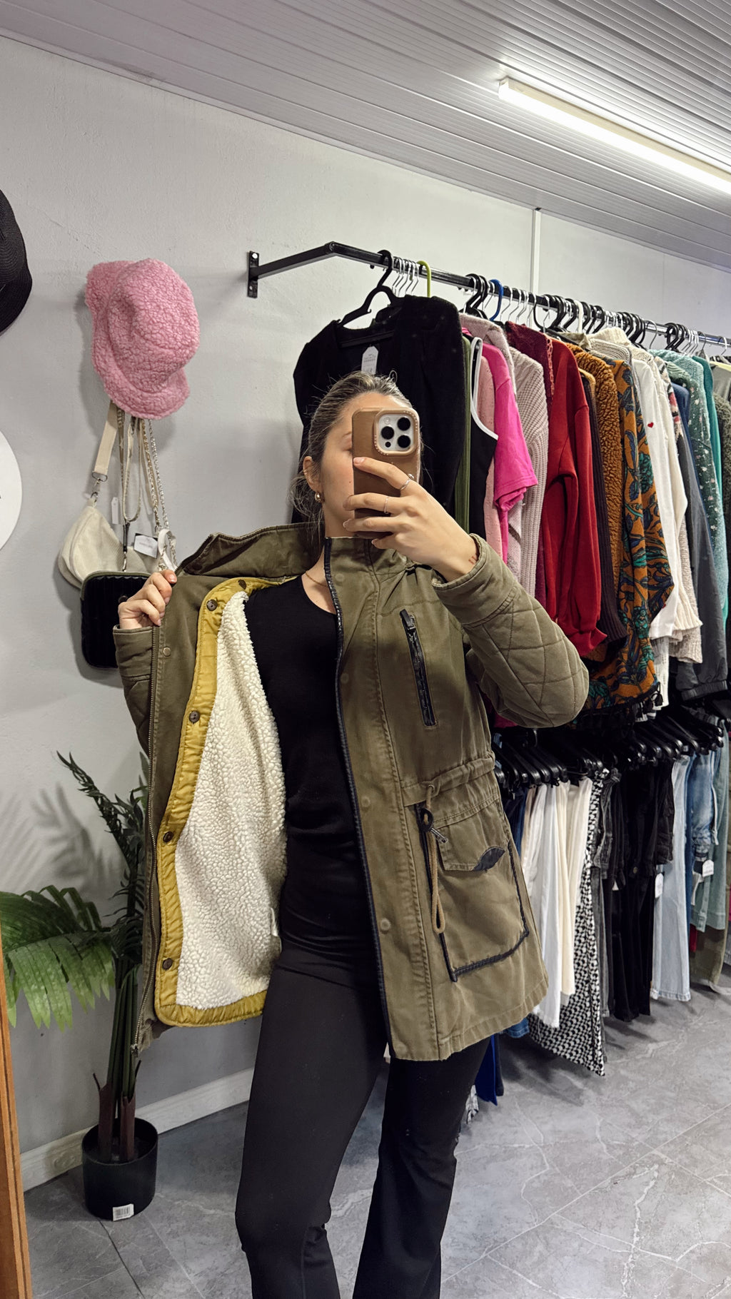 Parka con corderito desmontable