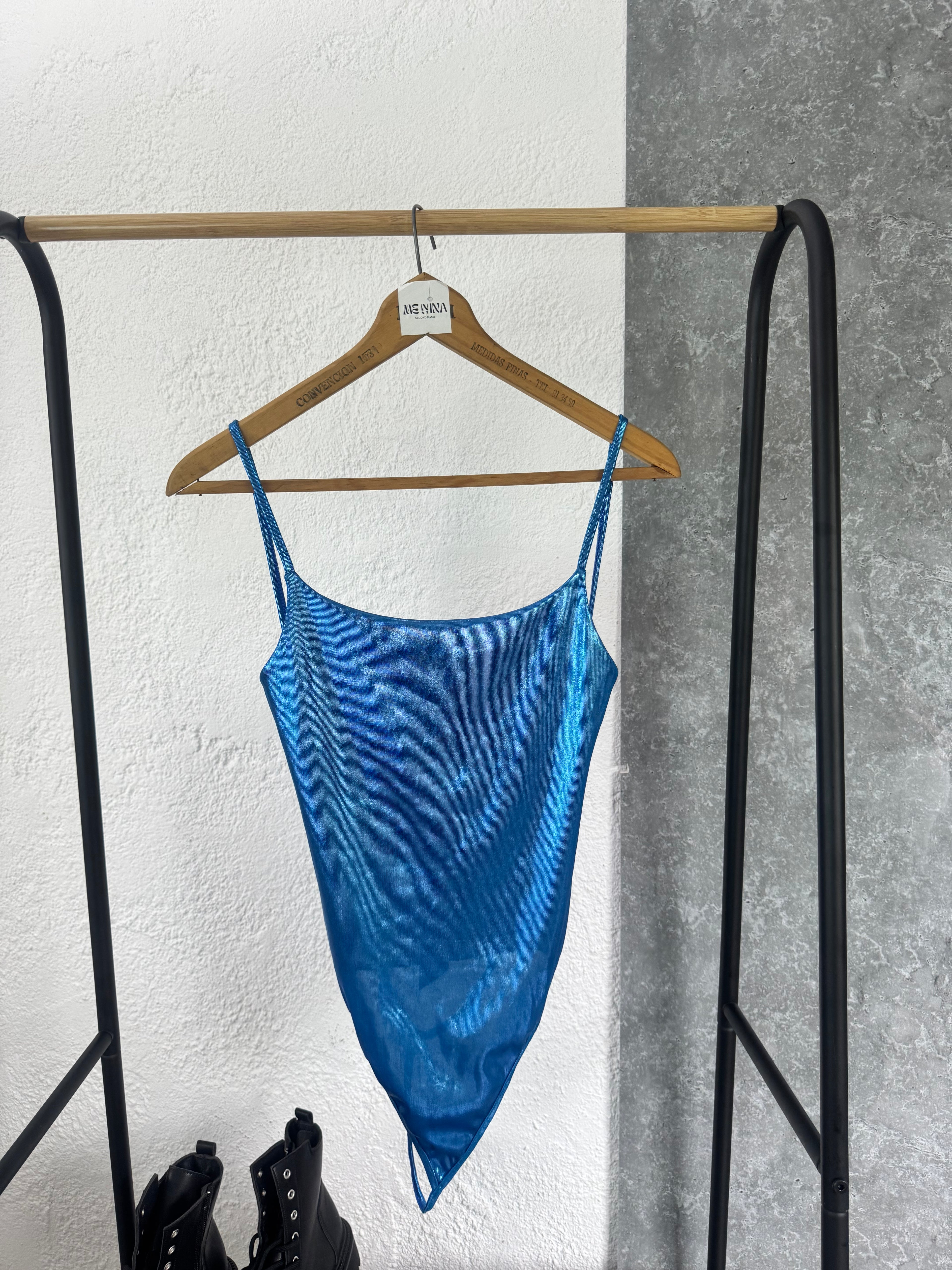 Body azul eléctrico, espalda abierta