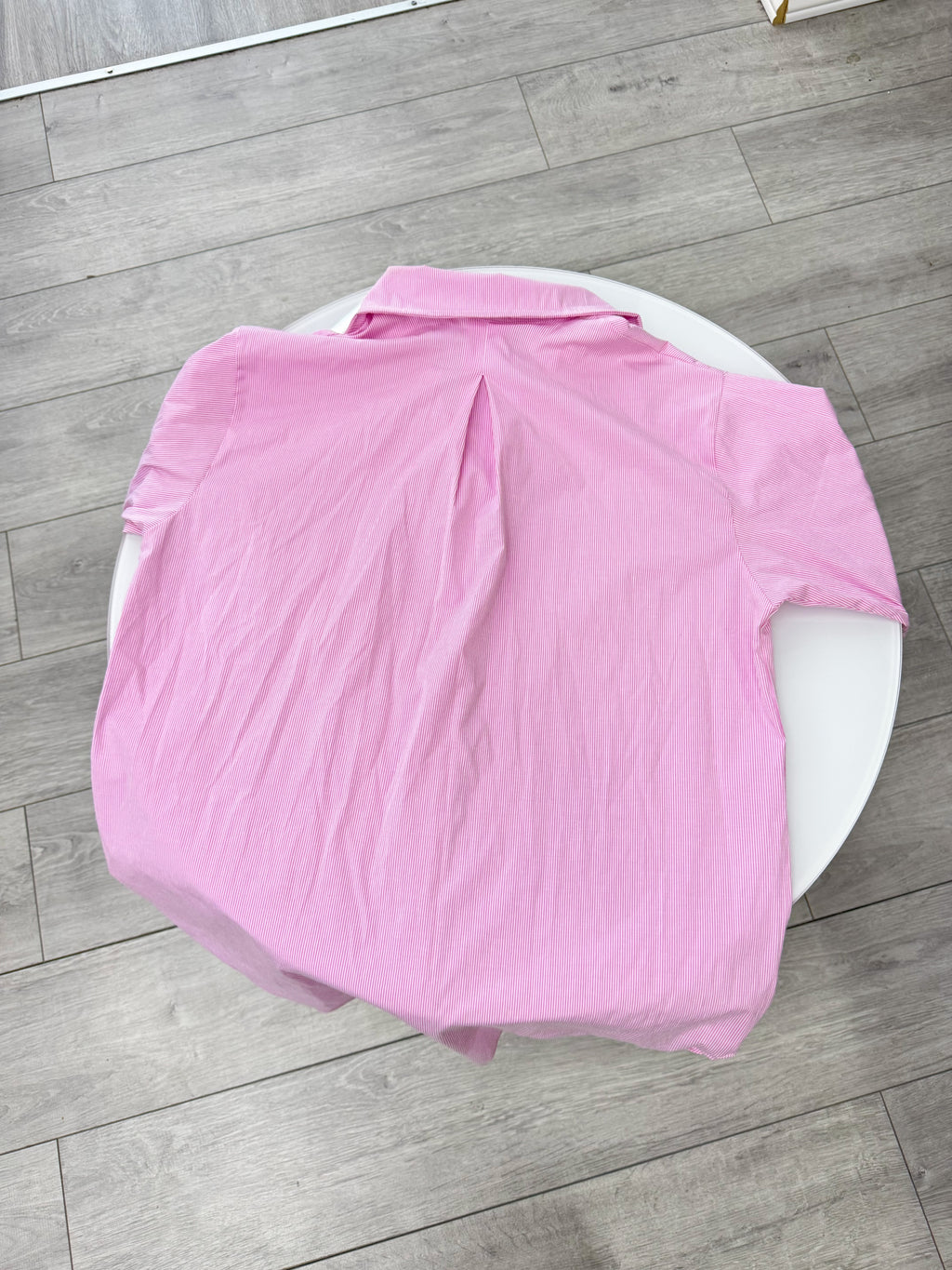 Camisa rosada a rayas talle L