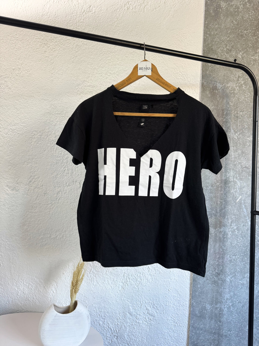 Remera negra HERO Piece of cake
