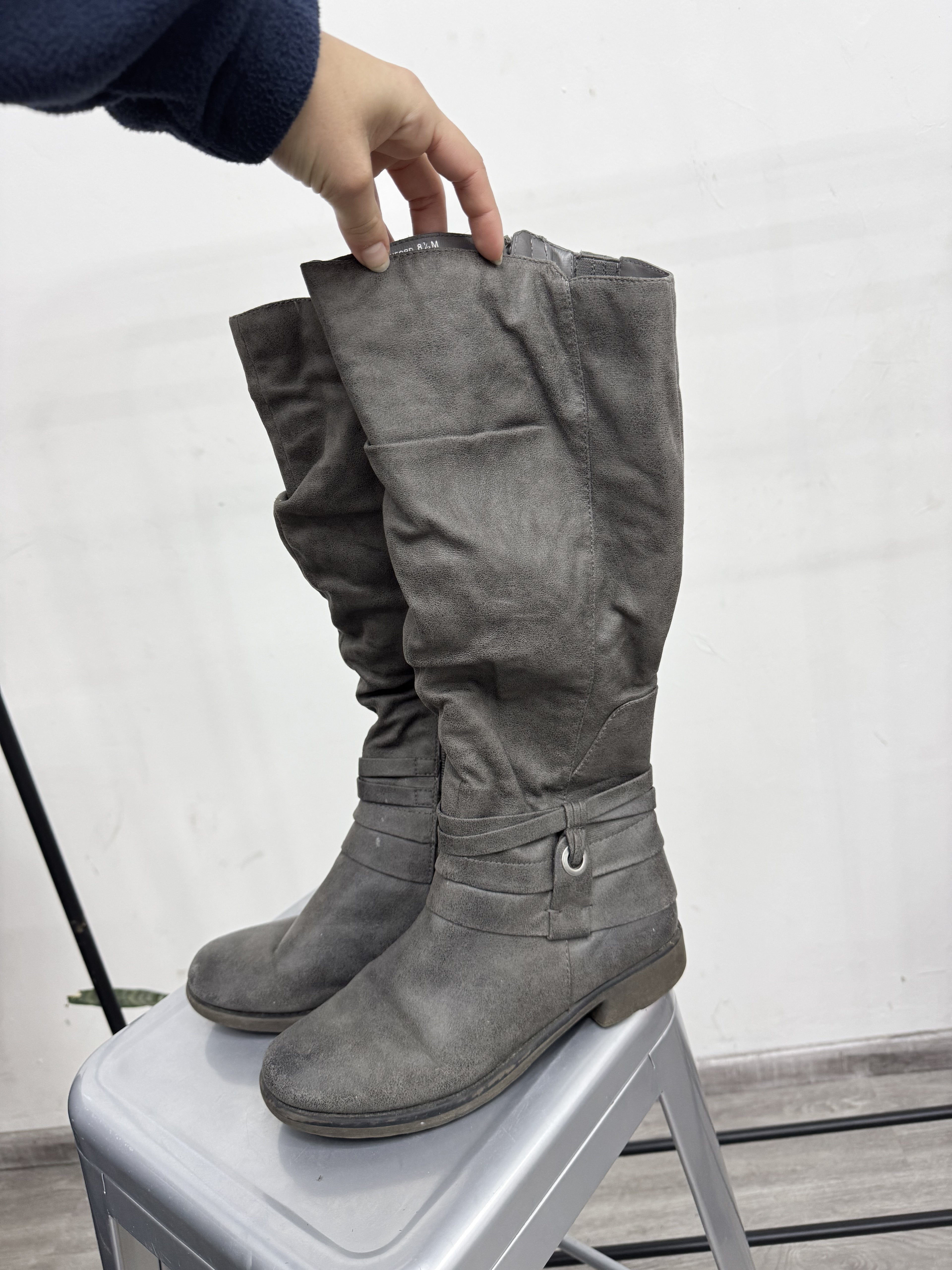 Botas de cuero grises
