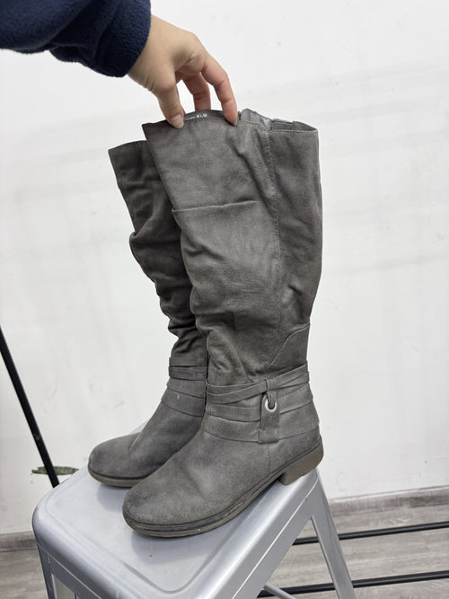 Botas de cuero grises