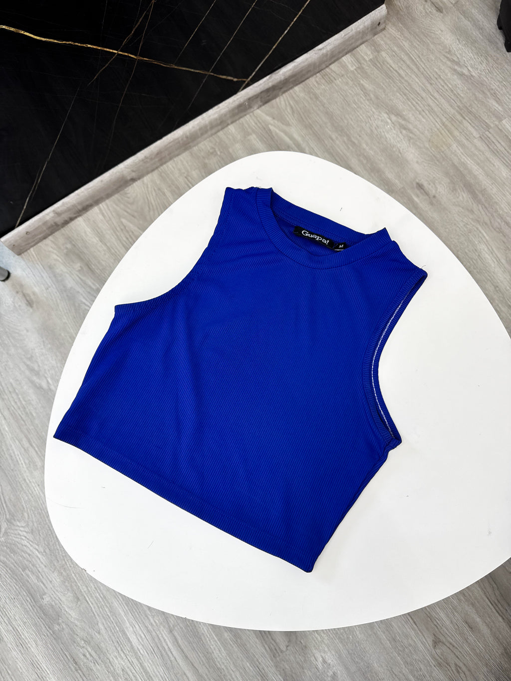 Top azul talle M