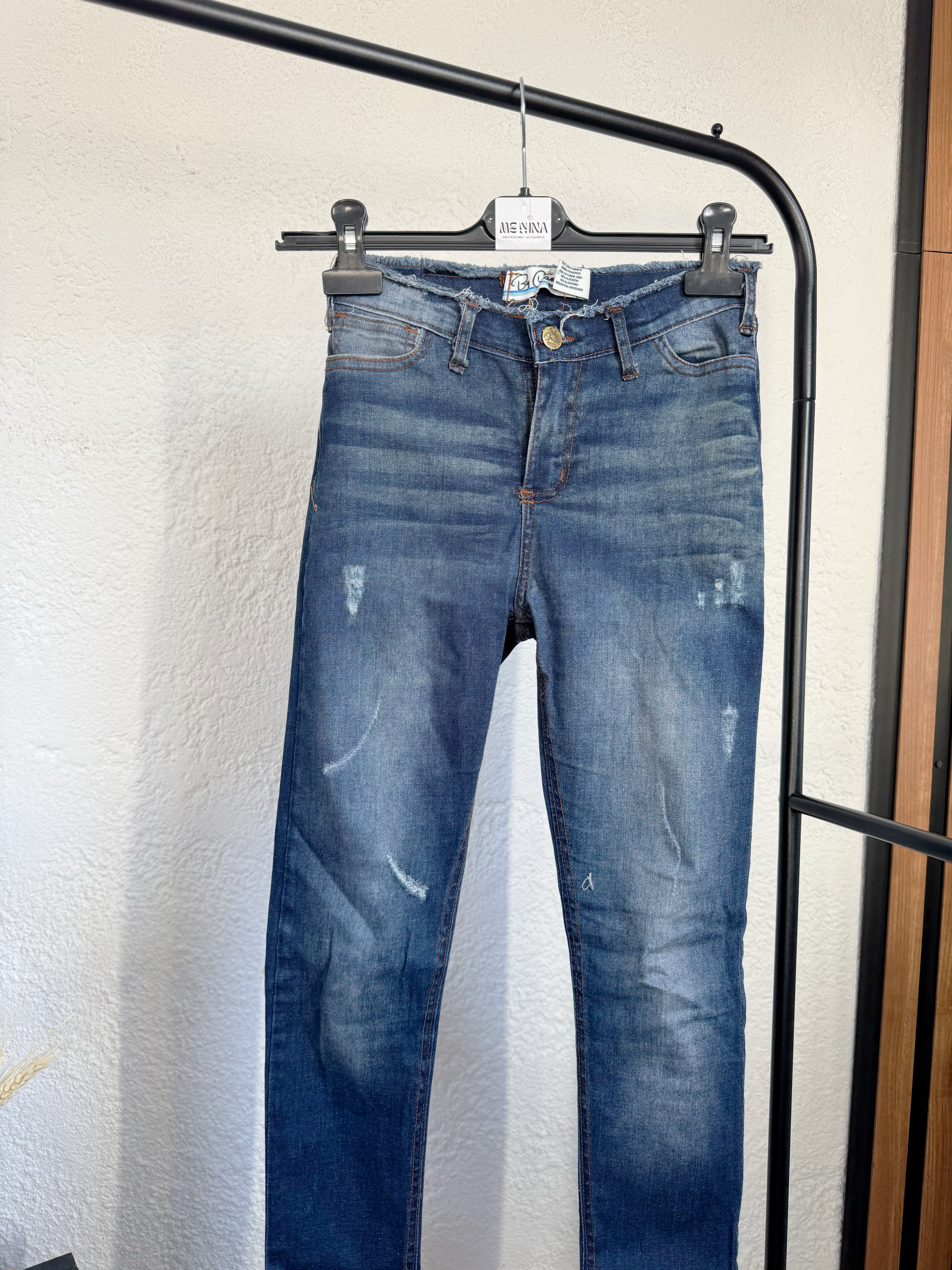 Jean NUEVO talle 24