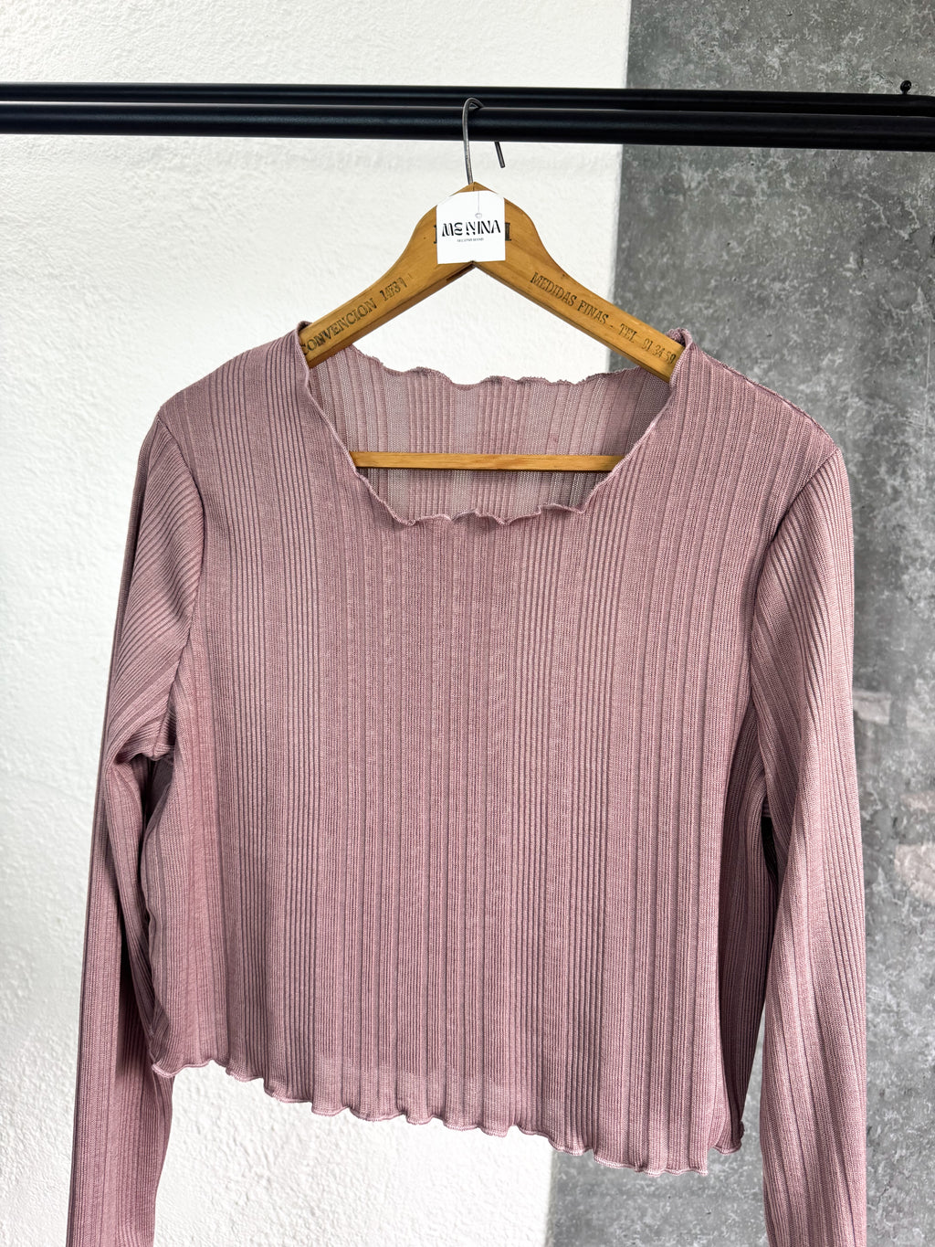 Buzo fino/ Remera de hilo color rosa viejo