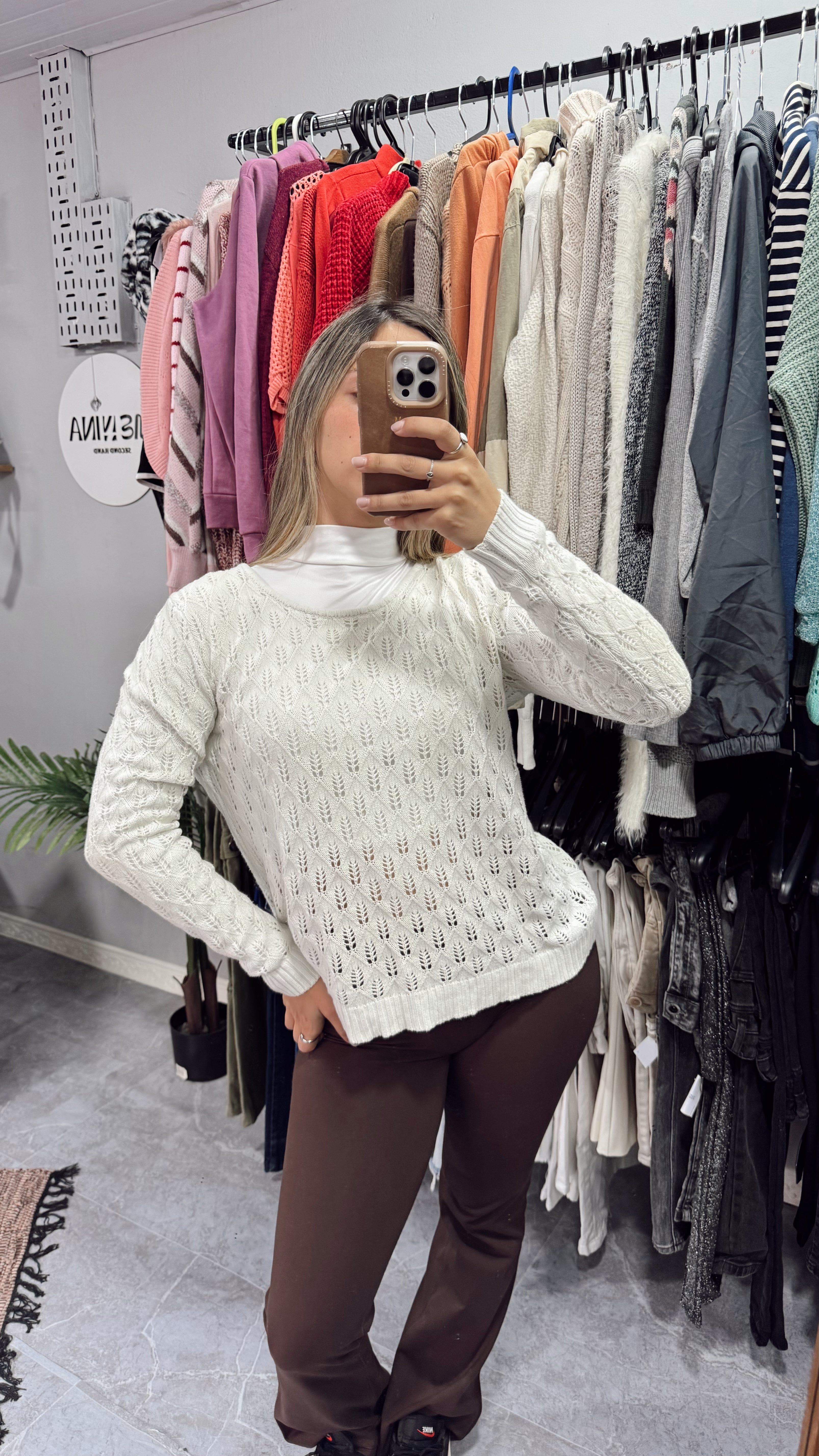 Buzo blanco de hilo