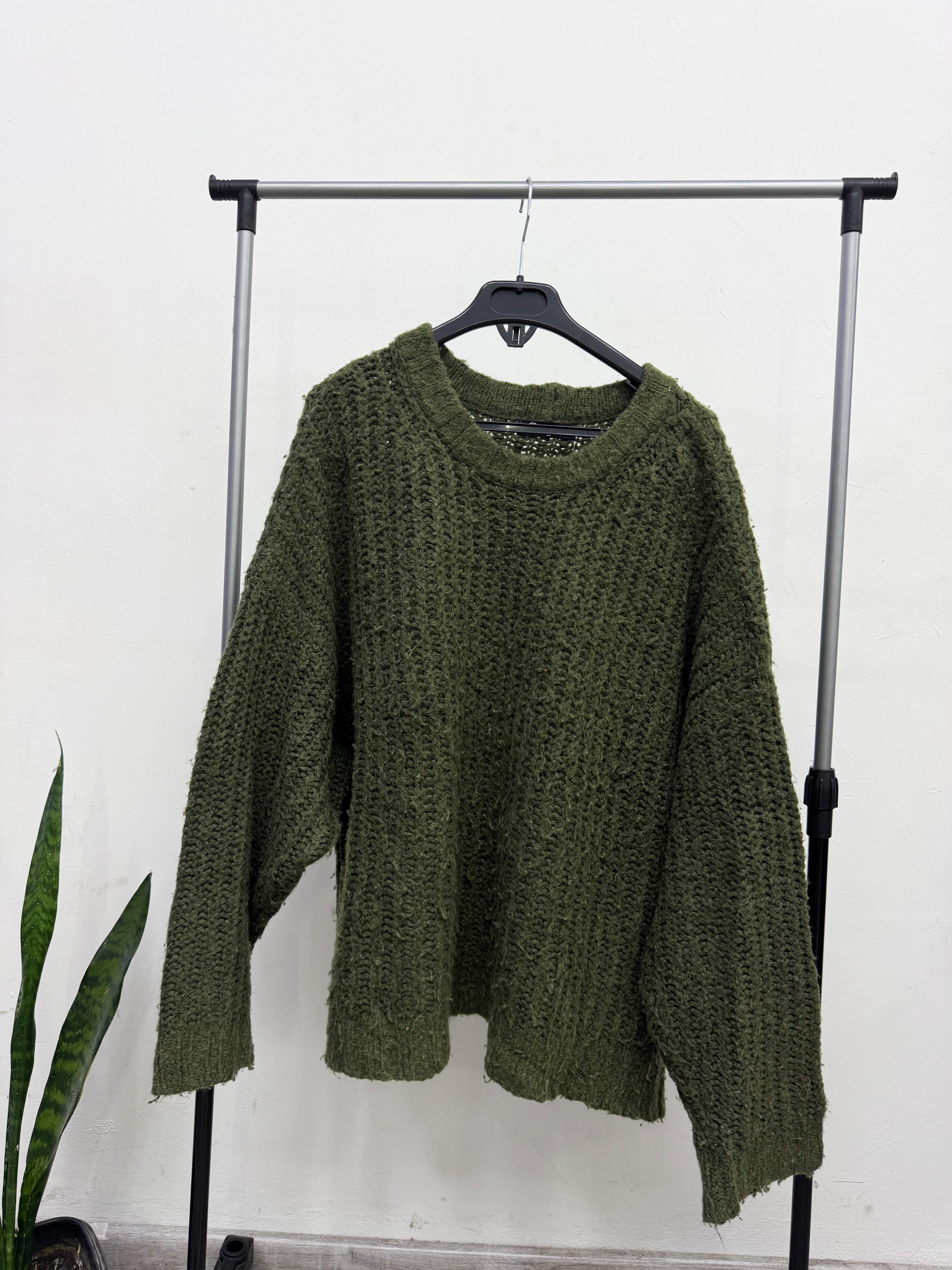 Buzo de lana verde talle L