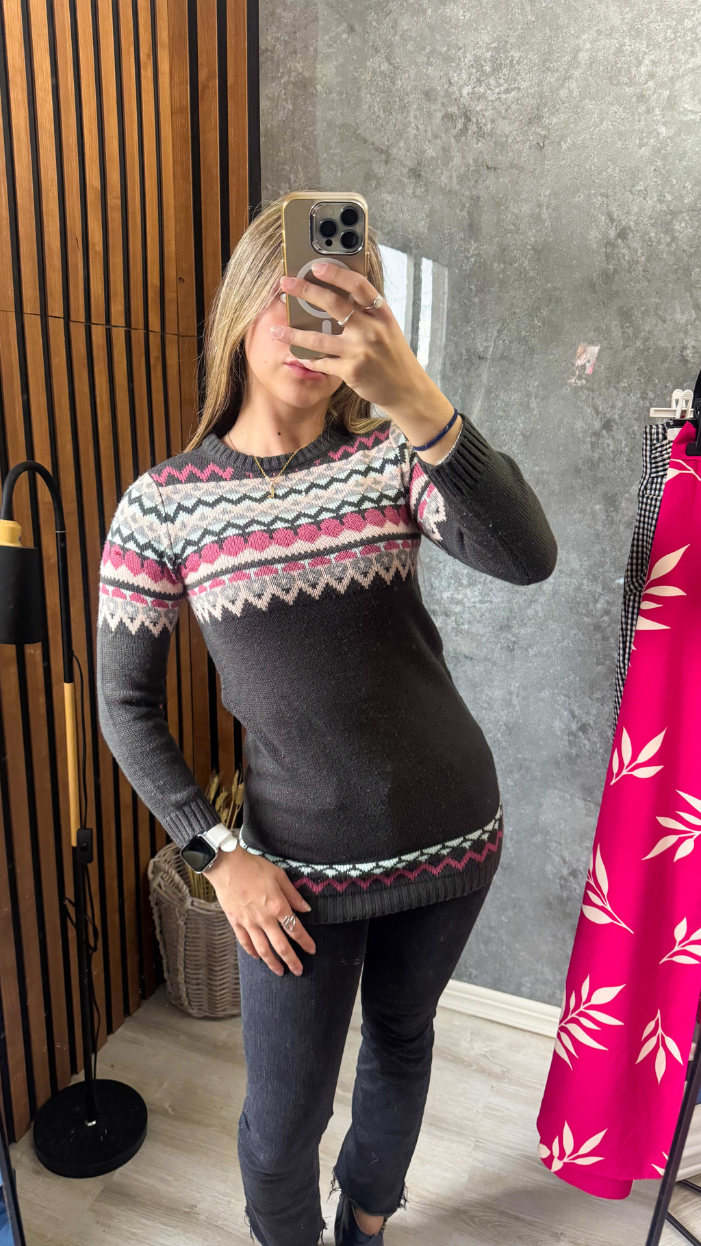 Buzo larguito gris con diseño