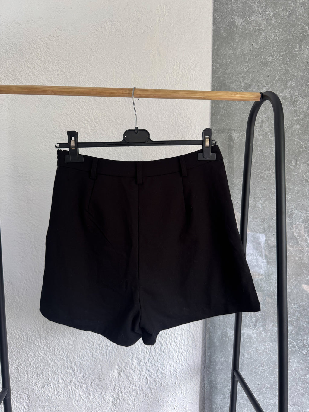 Short pollera negro Renner