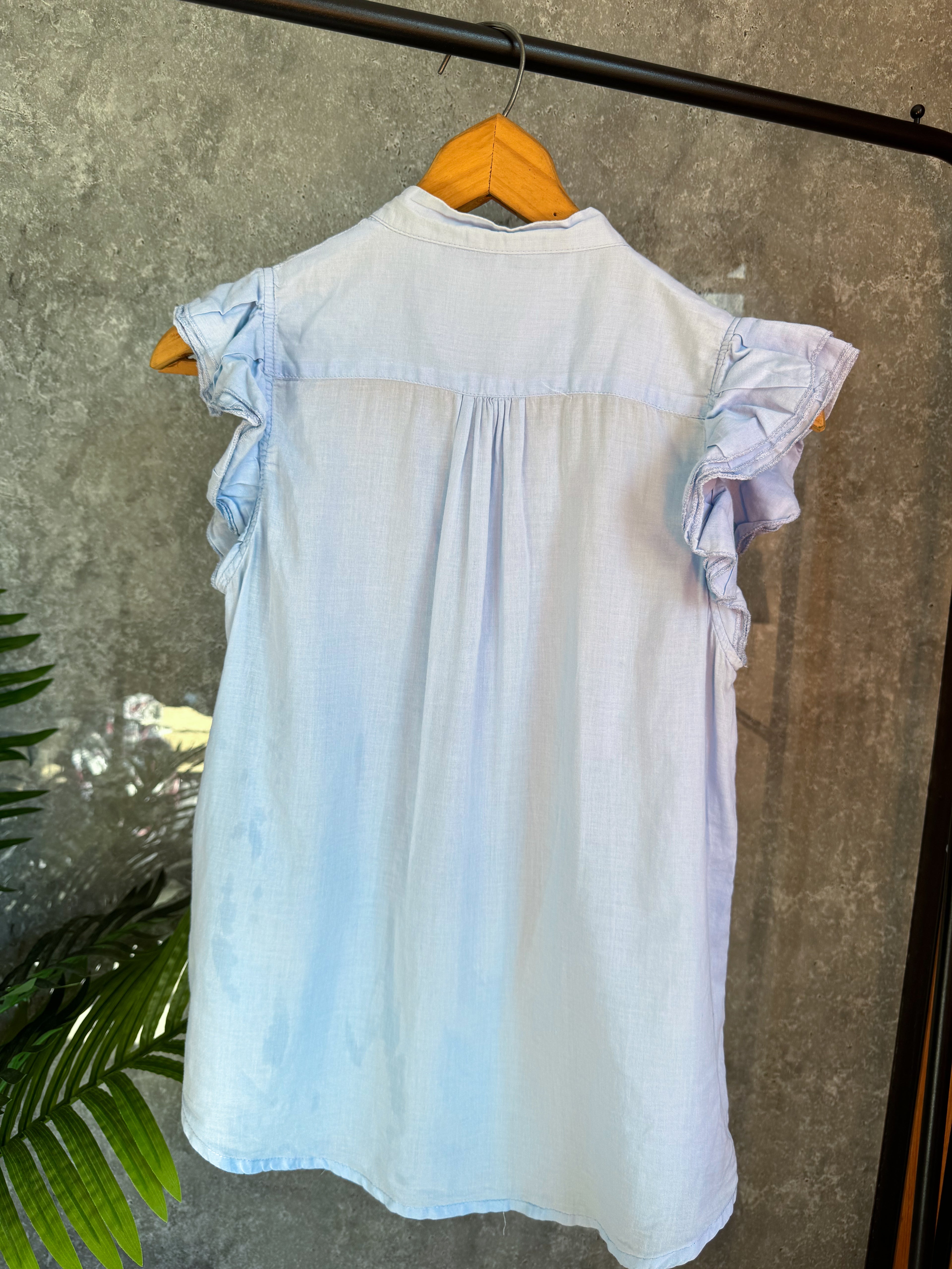 Camisa de mangas cortas celeste