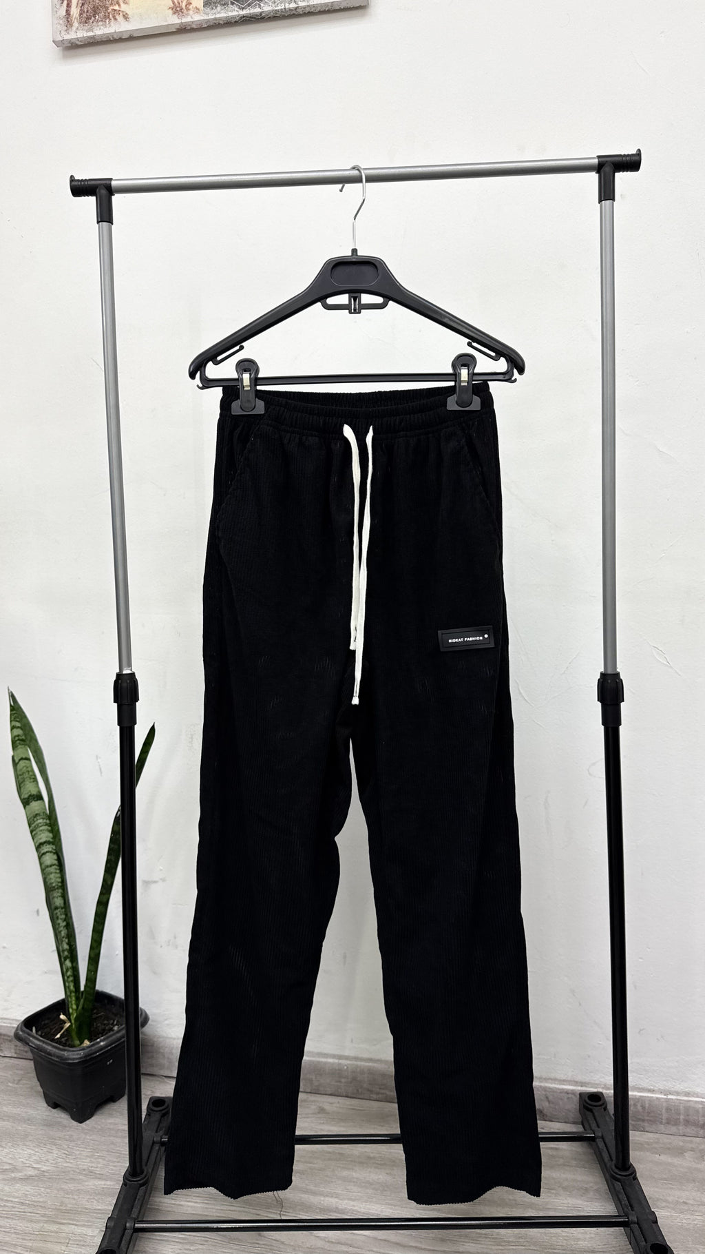 Pantalón negro NUEVO tipo pana