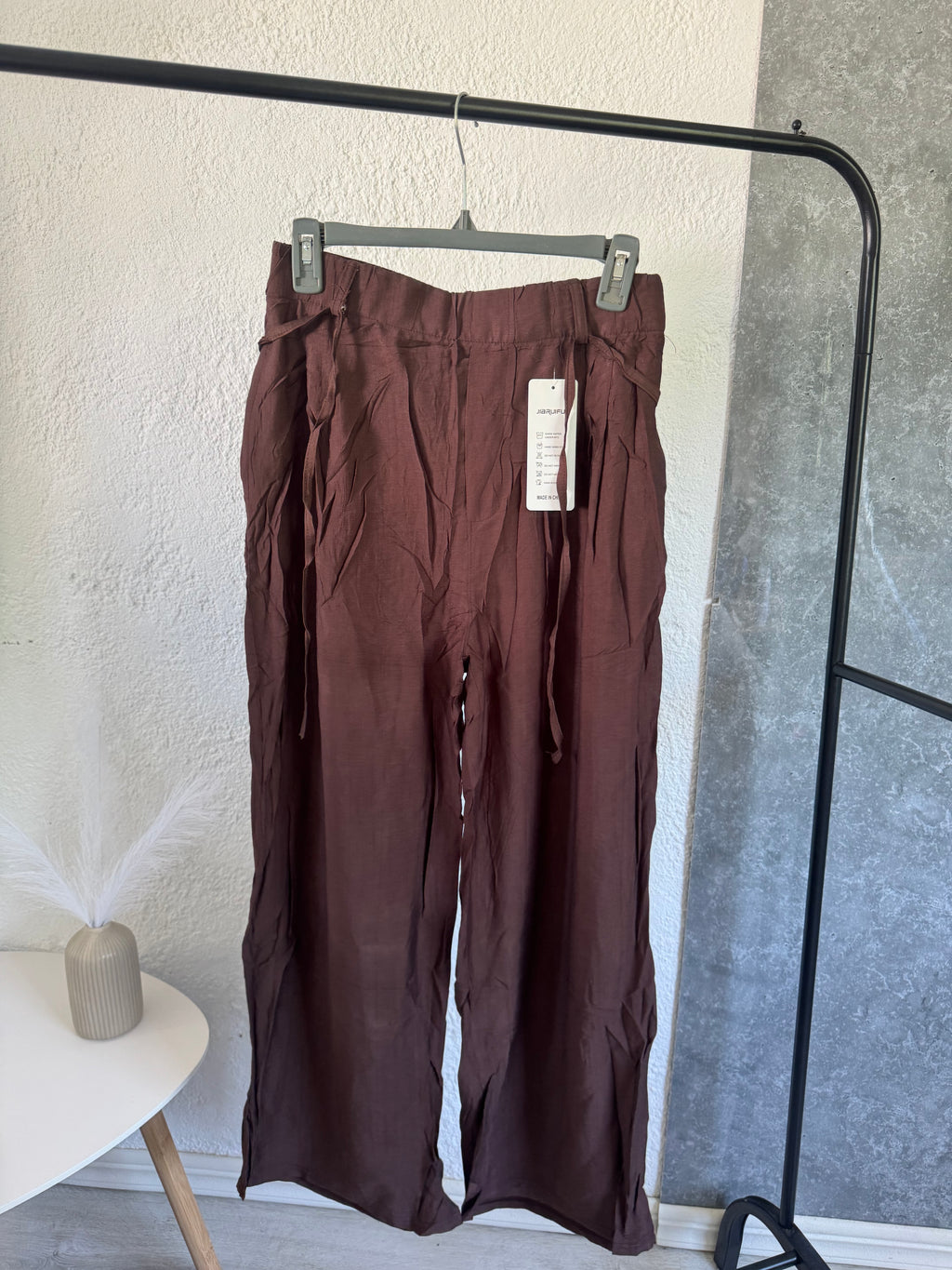 Pantalón NUEVO fresco color marrón