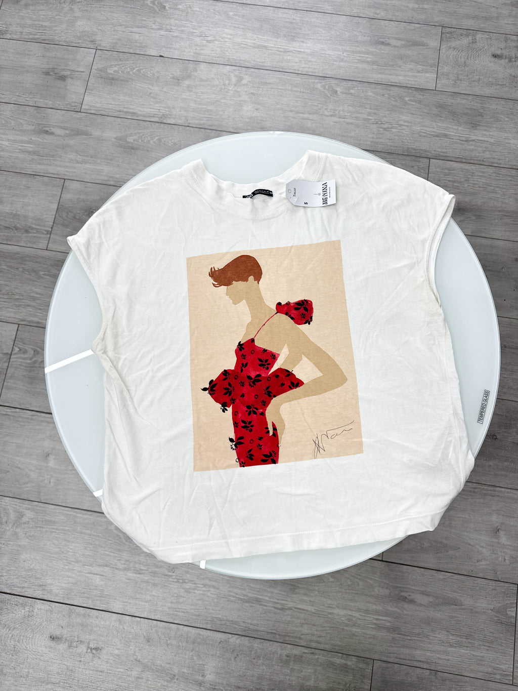 Remera sin mangas blanca con diseño de ZARA