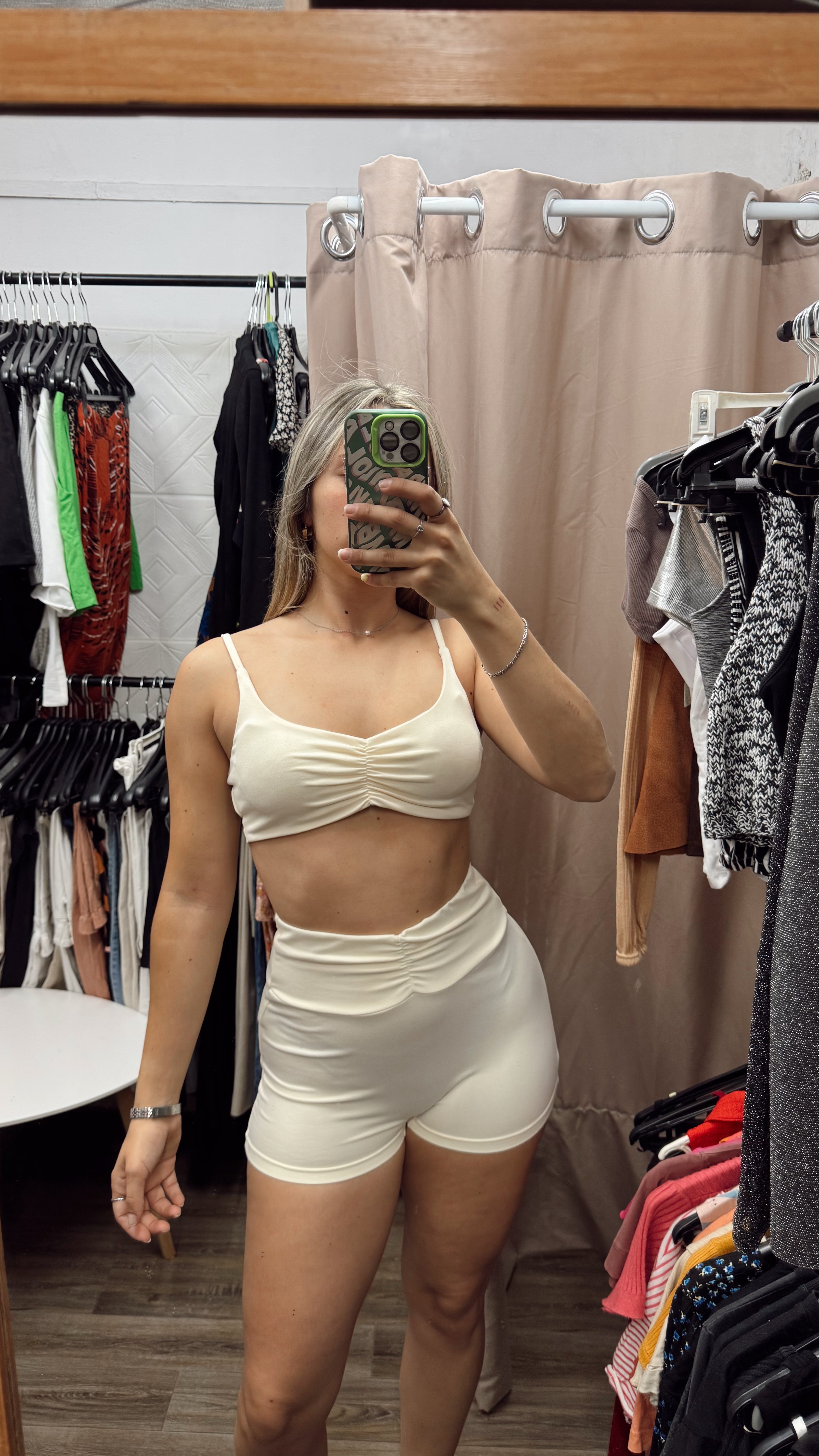 NUEVO conjunto gym beige