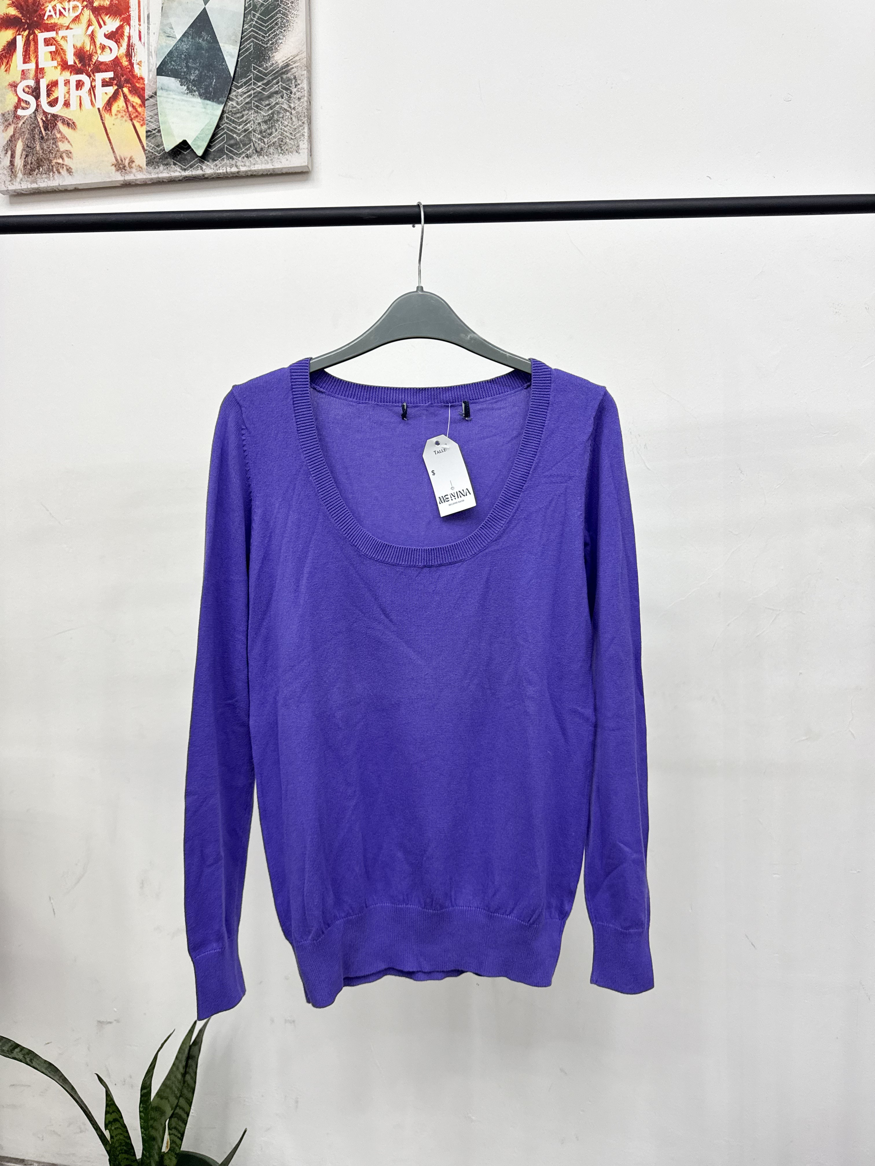 Buzo básico de hilo violeta