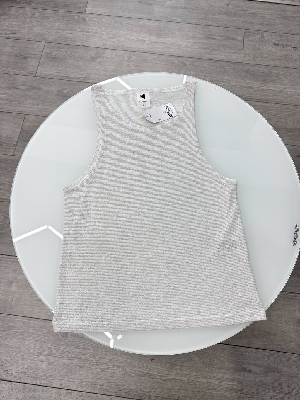 Músculos blanca brillosa talle L