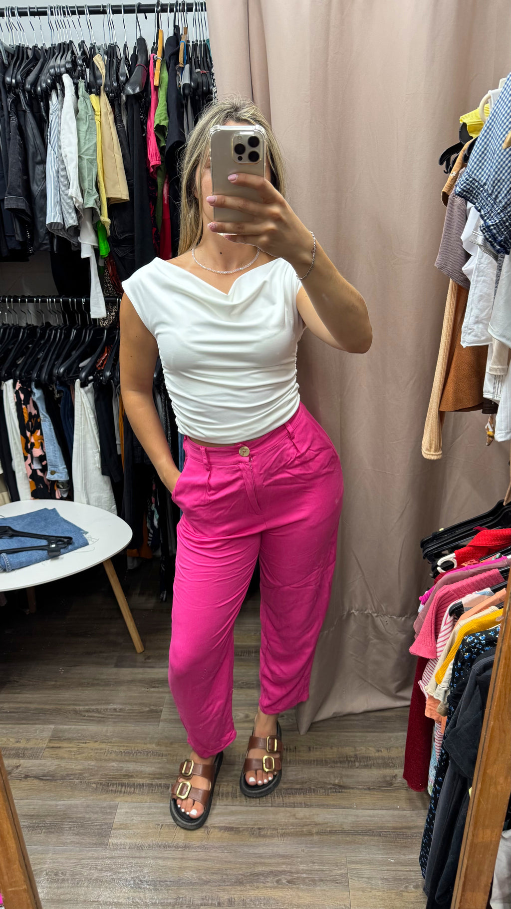 Pantalón rosado tipo oficina