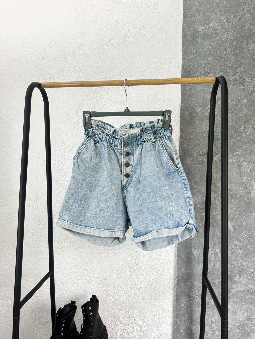 Short de Jean con elástico en cintura