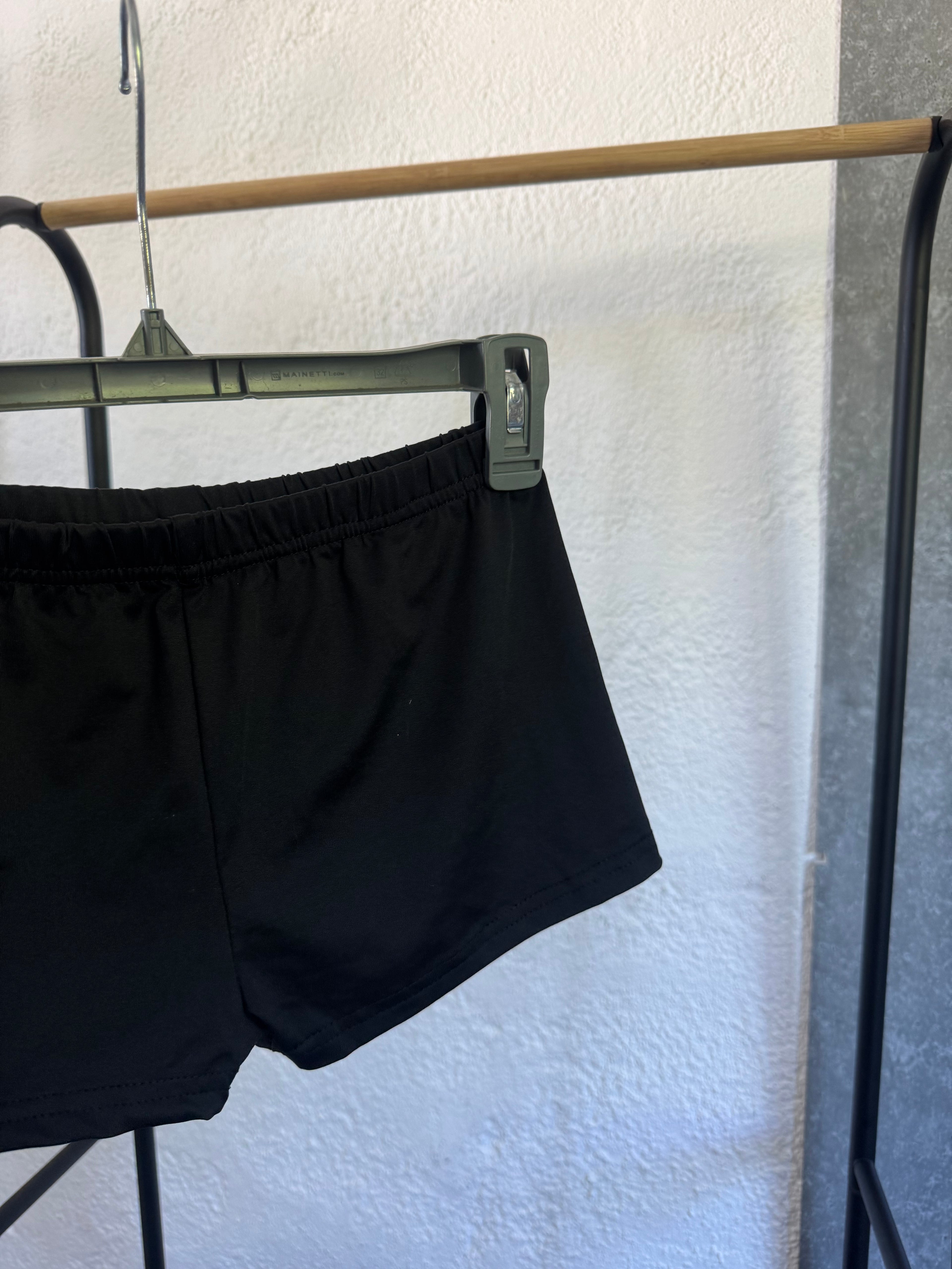 Micro short negro alicrado