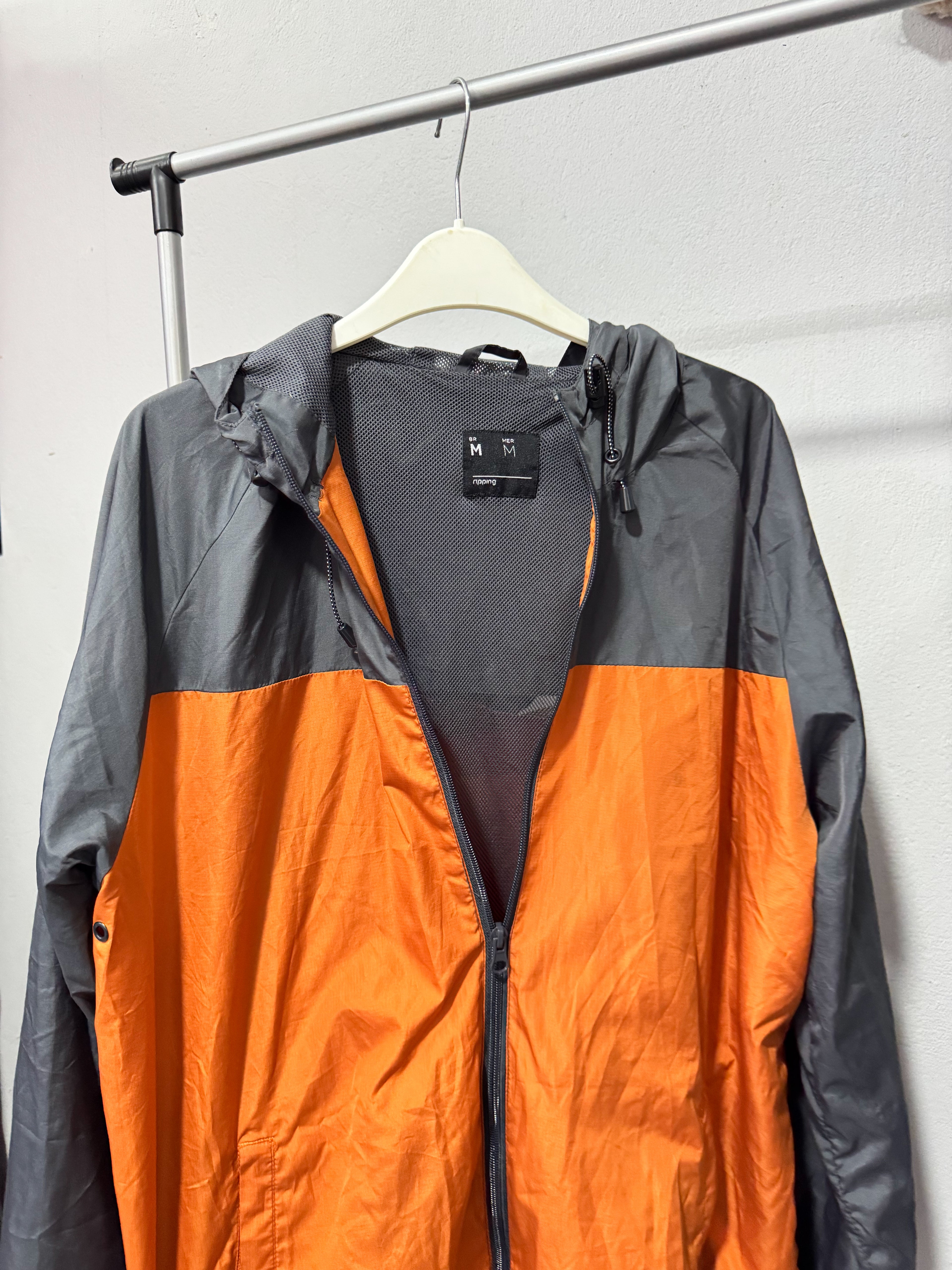 Campera rompe vientos