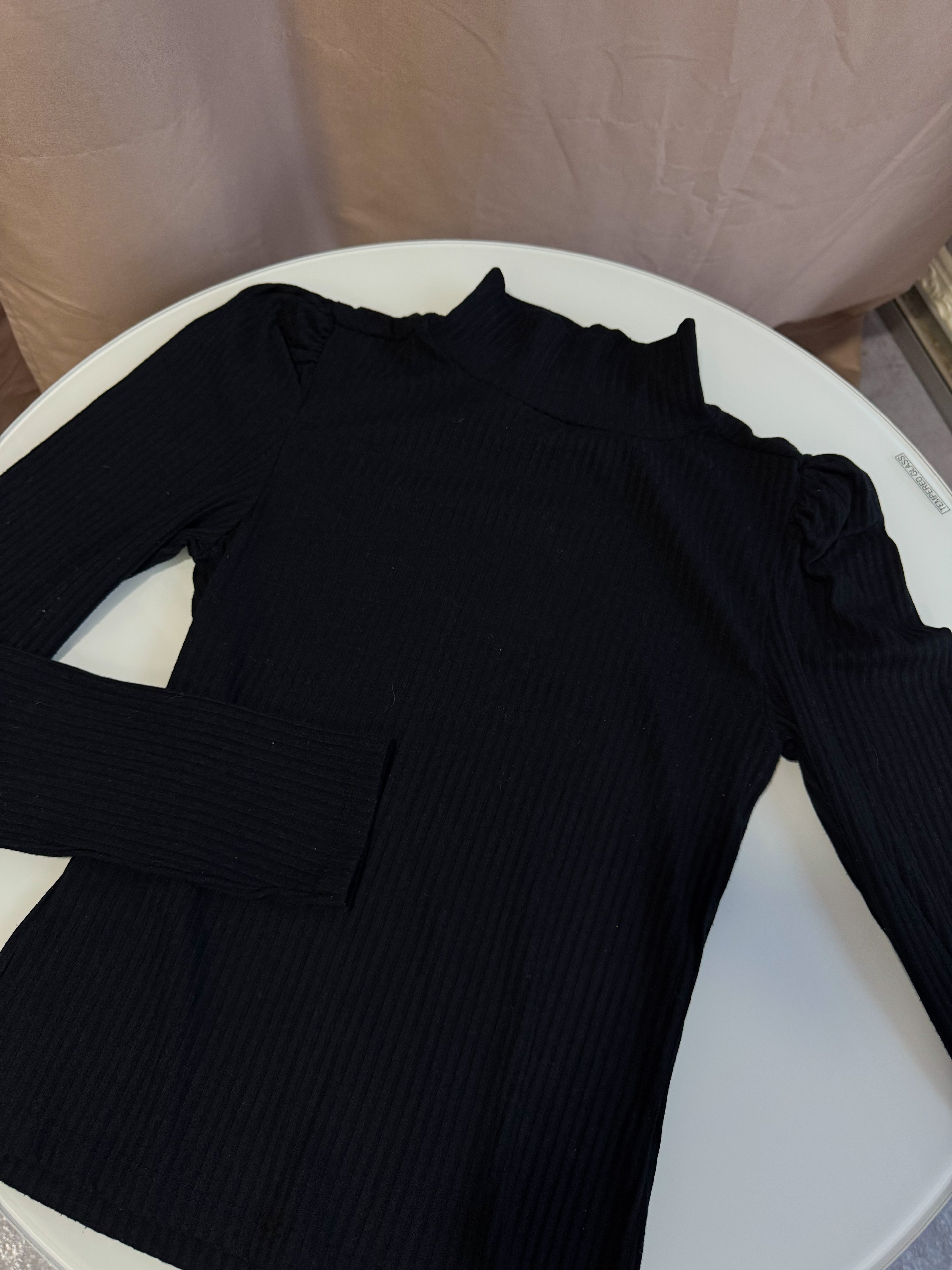 Remera negra básica manga larga talle S/M